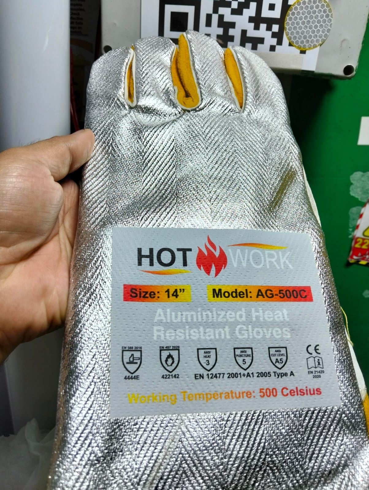 HOT WORK AG-500C Aluminized Heat Resistant Gloves in Pakistan thumbnail 2