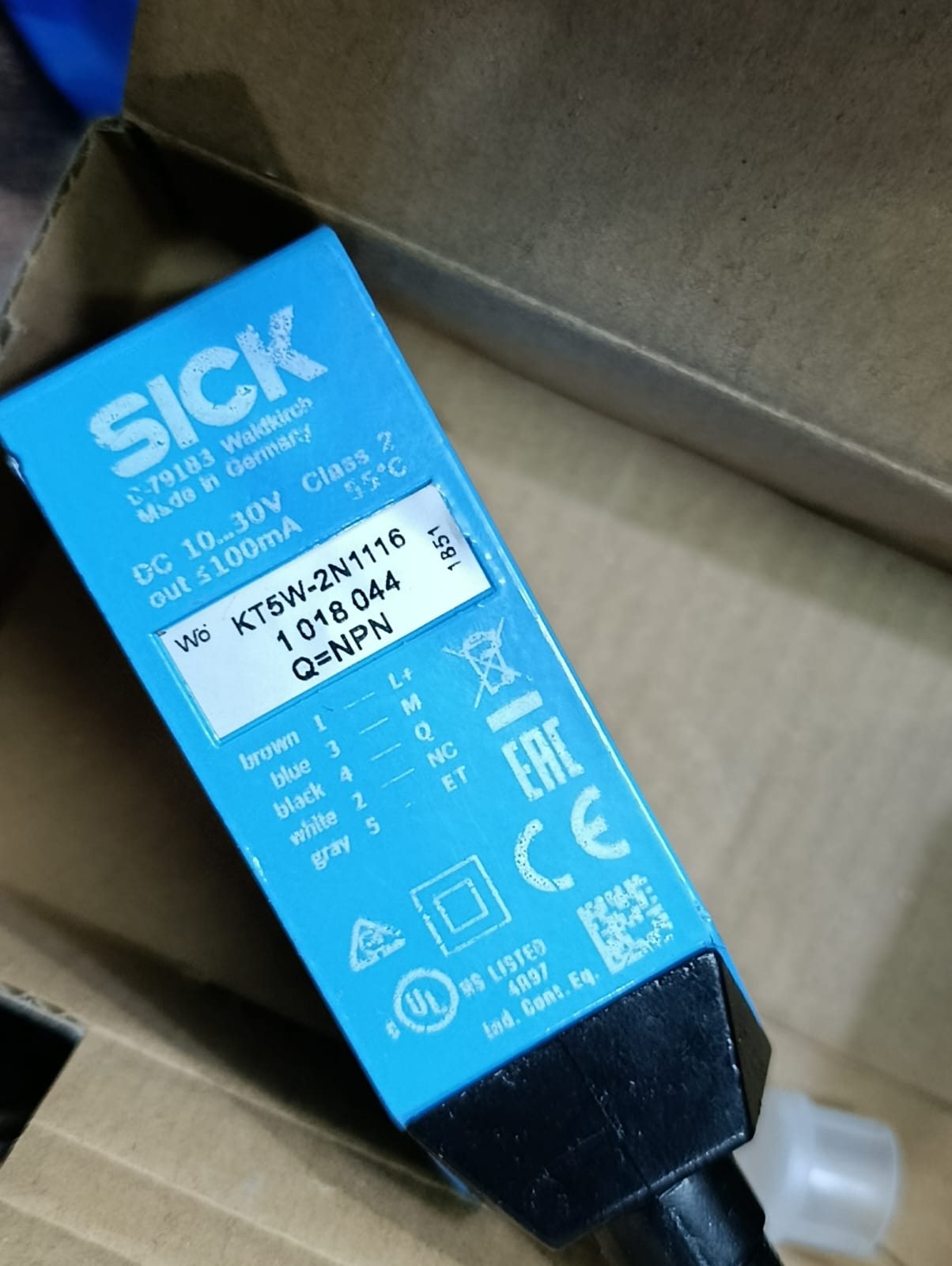 SICK KT5W-2N1116 (1 018 044) Color Code Sensor in Pakistan thumbnail 3