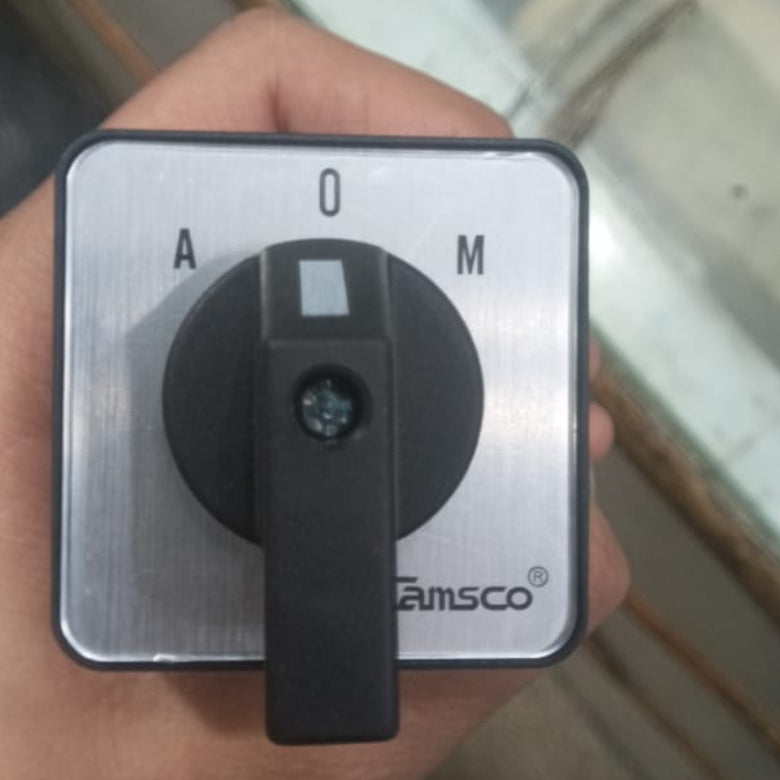 Camsco 3 pole 20A change over switch in Pakistan