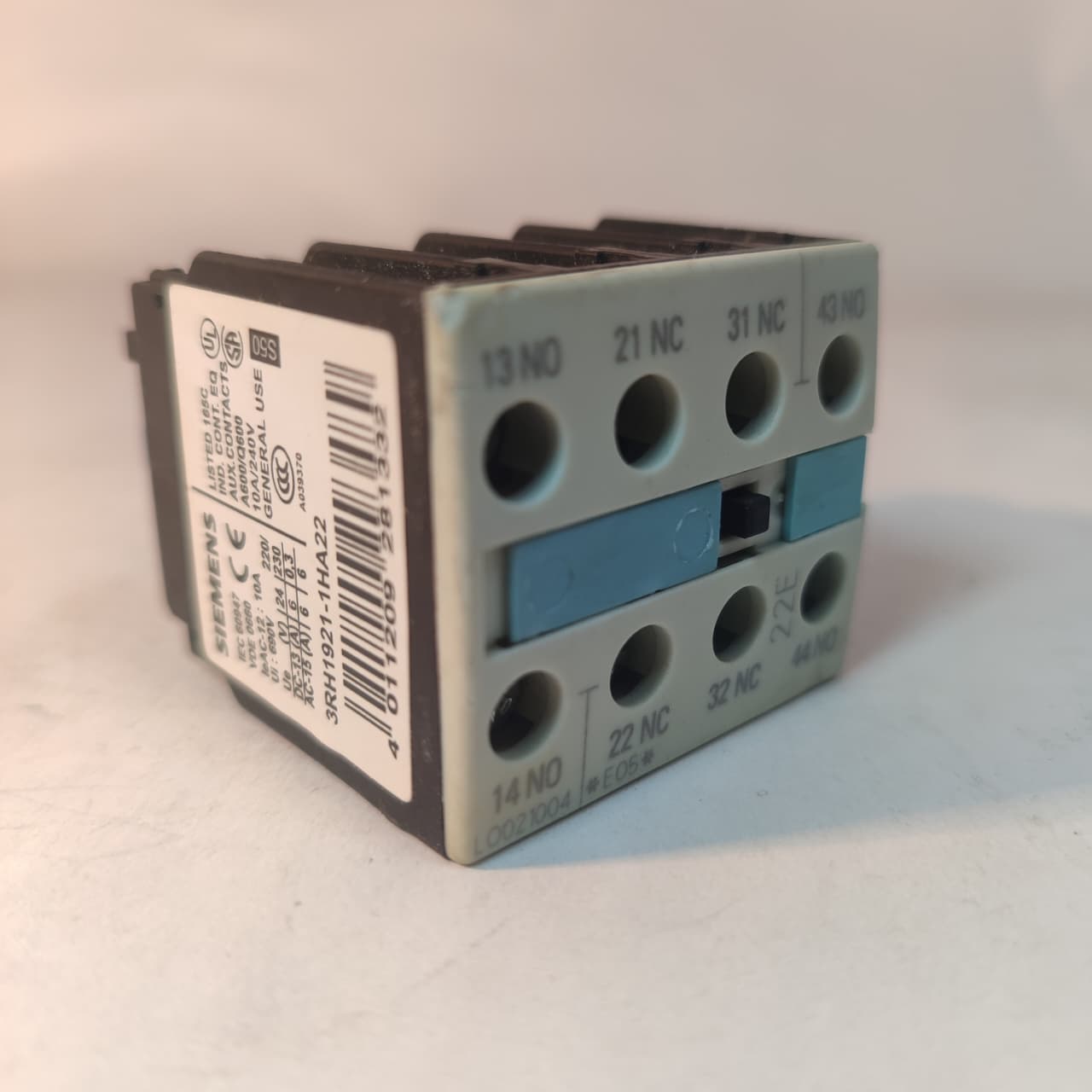 SIEMENS 3RH1921-1HA22 Auxiliary Switch Block Contactor in Pakistan thumbnail 4