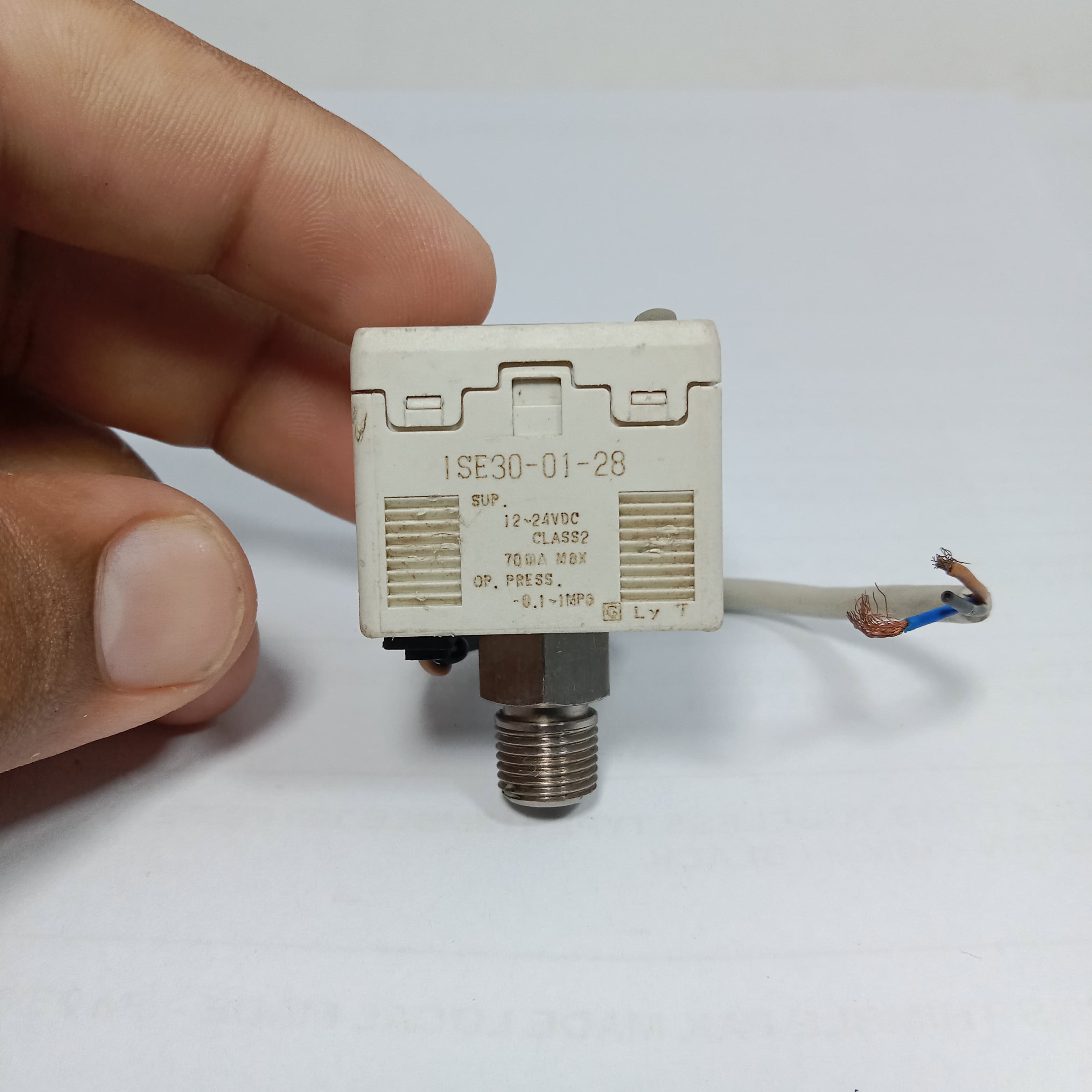 SMC ISE30-01-28 MPa Digital Pressure Switch (used) in Pakistan thumbnail 2