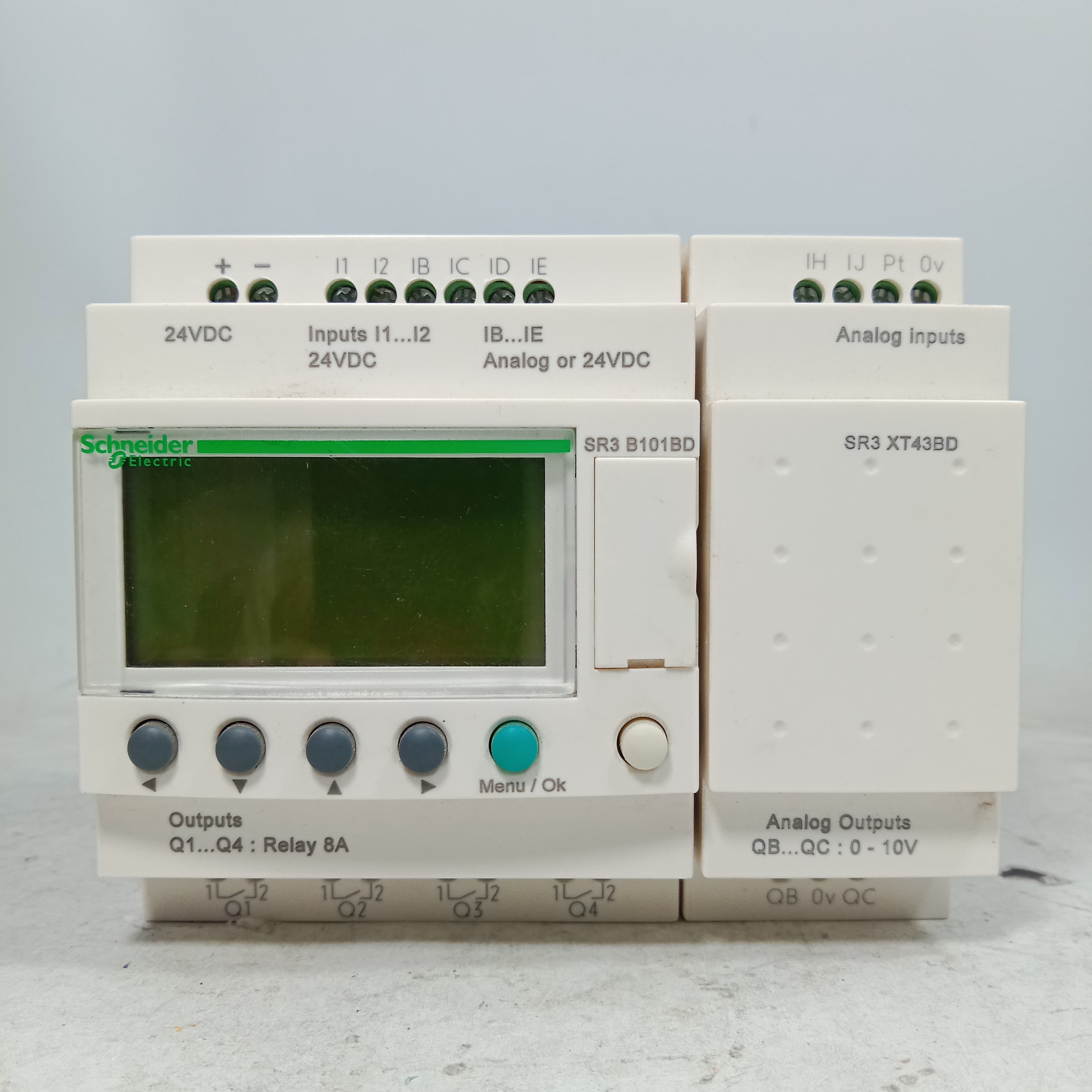 Schneider SR3 B101BD Programmable Logic Controller Module in Pakistan thumbnail 8