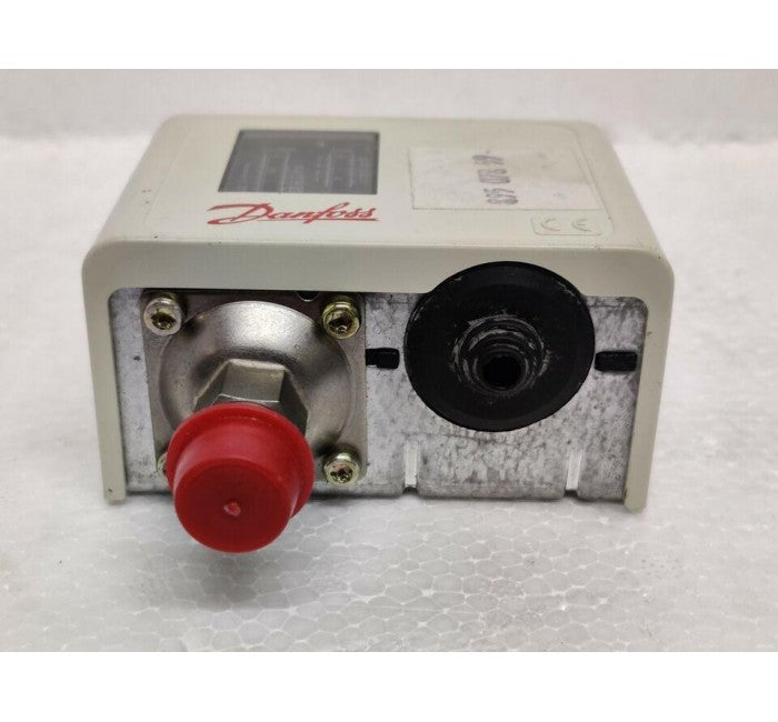 Danfoss KP 36 Pressure Switch for Refrigeration Compressors, Air Conditioning Systems in Pakistan thumbnail 2