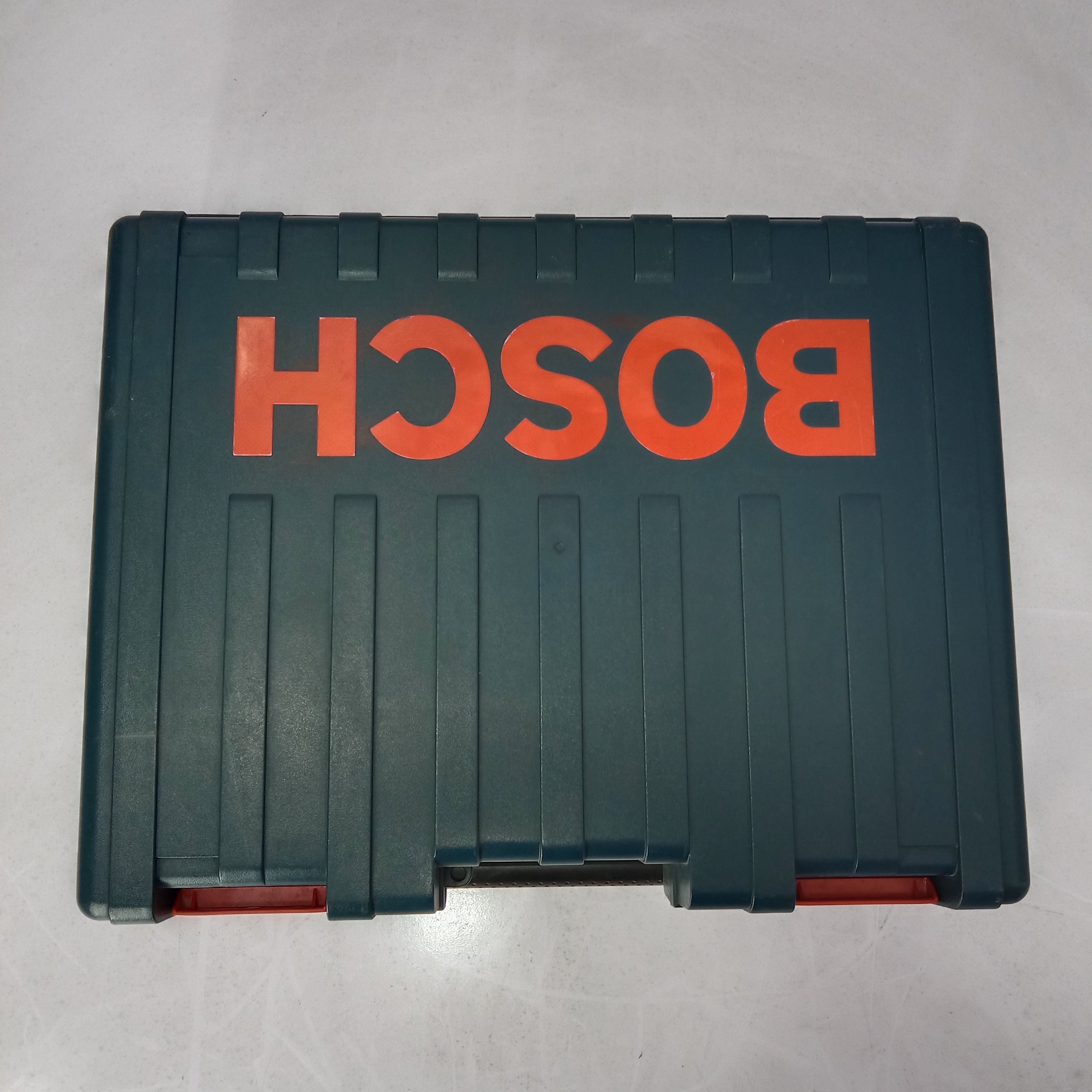 BOSCH GBH 36 V-LI Professional Hammer Drill Machine Used in fresh condition in Pakistan thumbnail 8