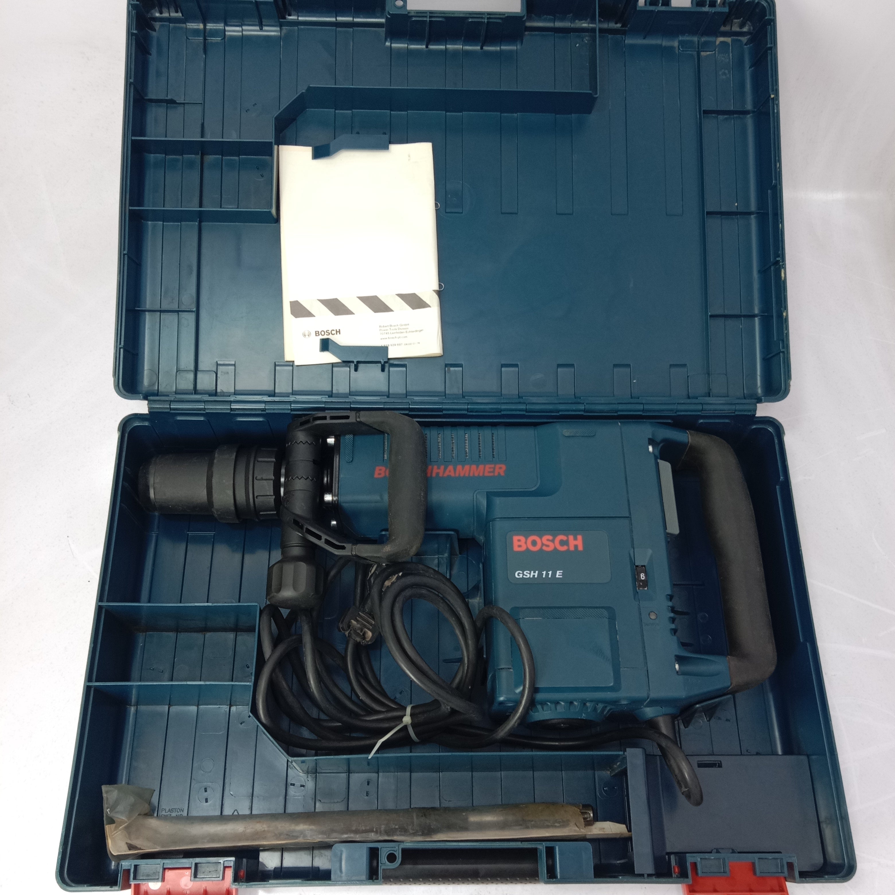 BOSCH GSH 11E Professional Drill Hammer Machine Used in fresh condition in Pakistan thumbnail 4