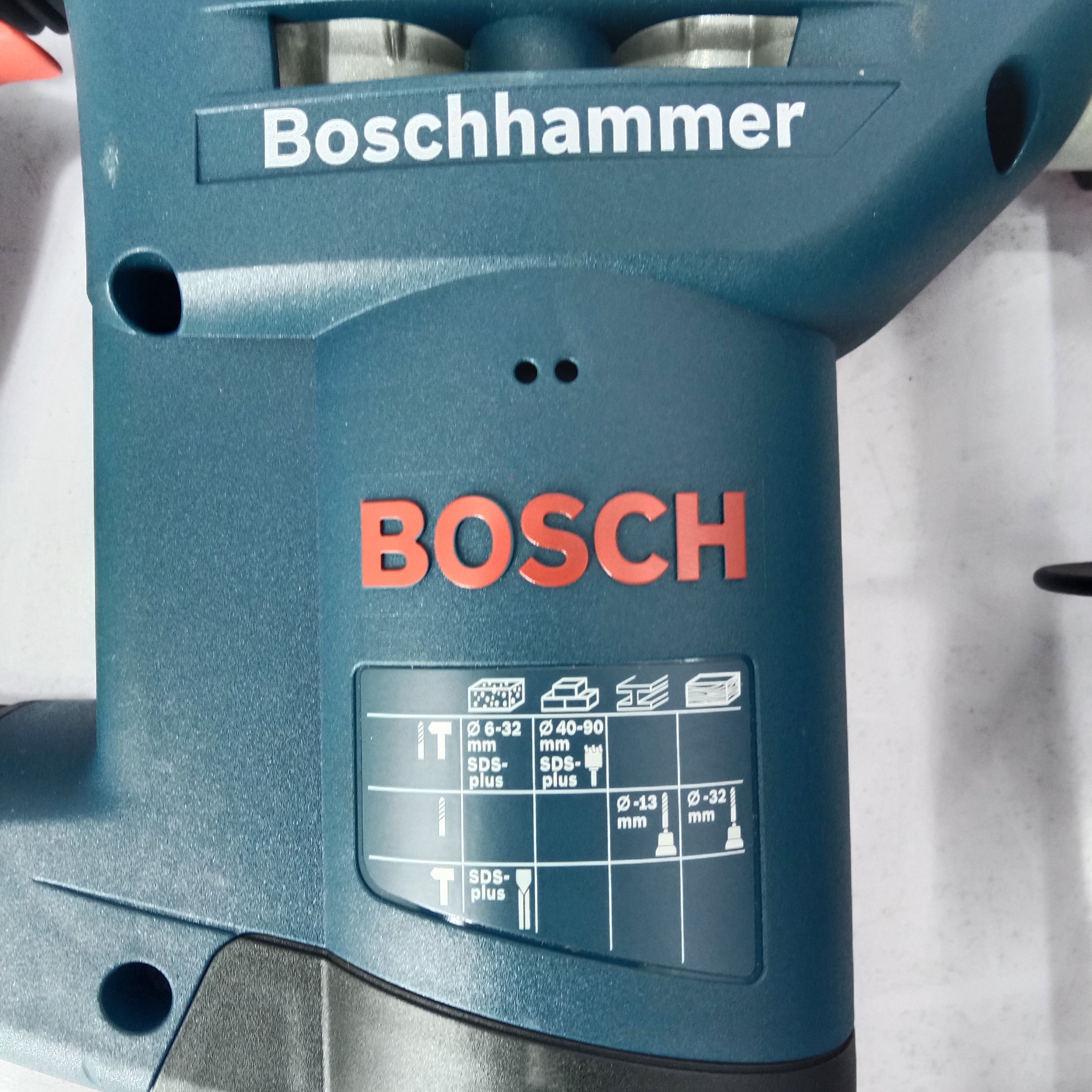 BOSCH GBH 4-32 DFR Professional Drill Hammer Machine Used in fresh condition in Pakistan thumbnail 4
