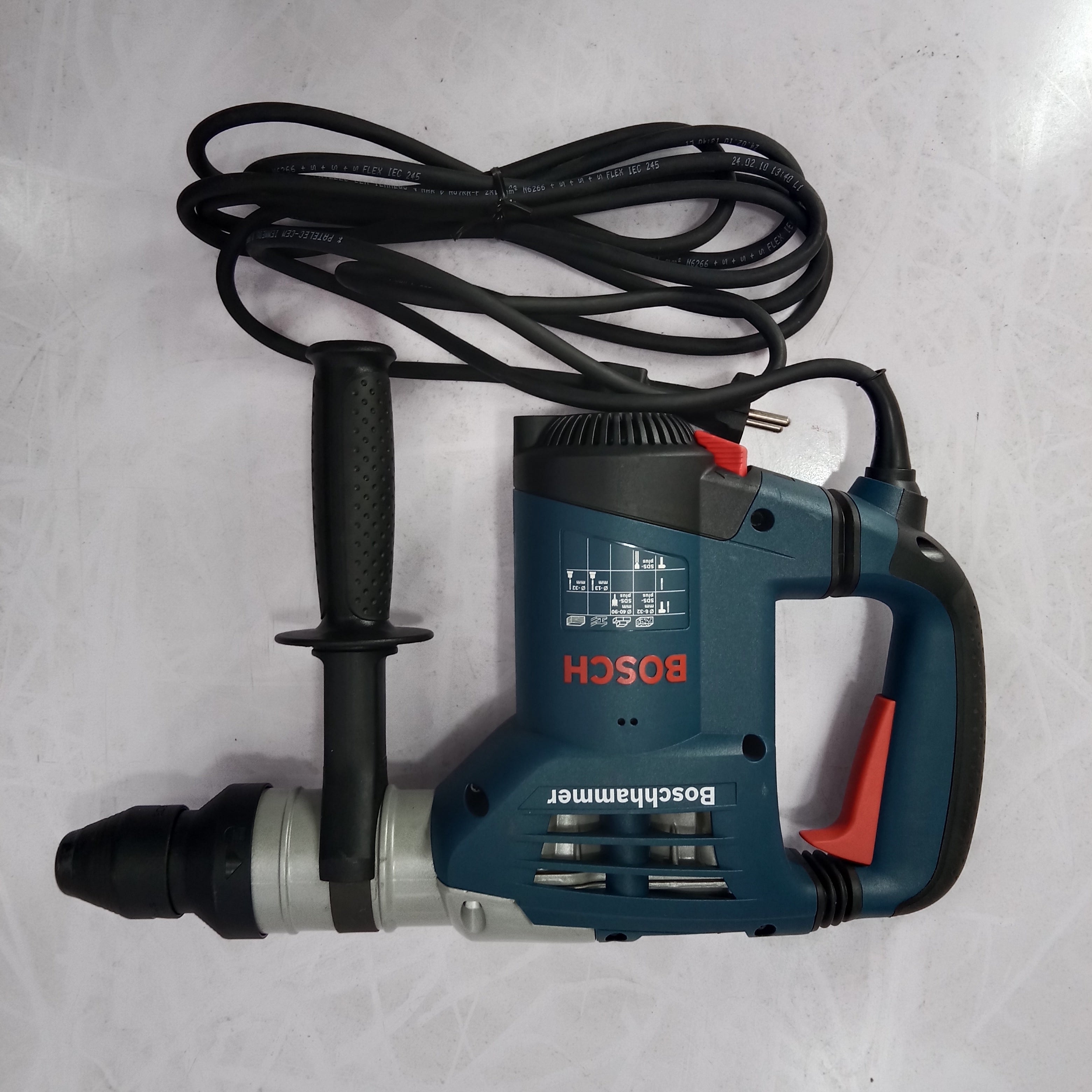 BOSCH GBH 4-32 DFR Professional Drill Hammer Machine Used in fresh condition in Pakistan thumbnail 5