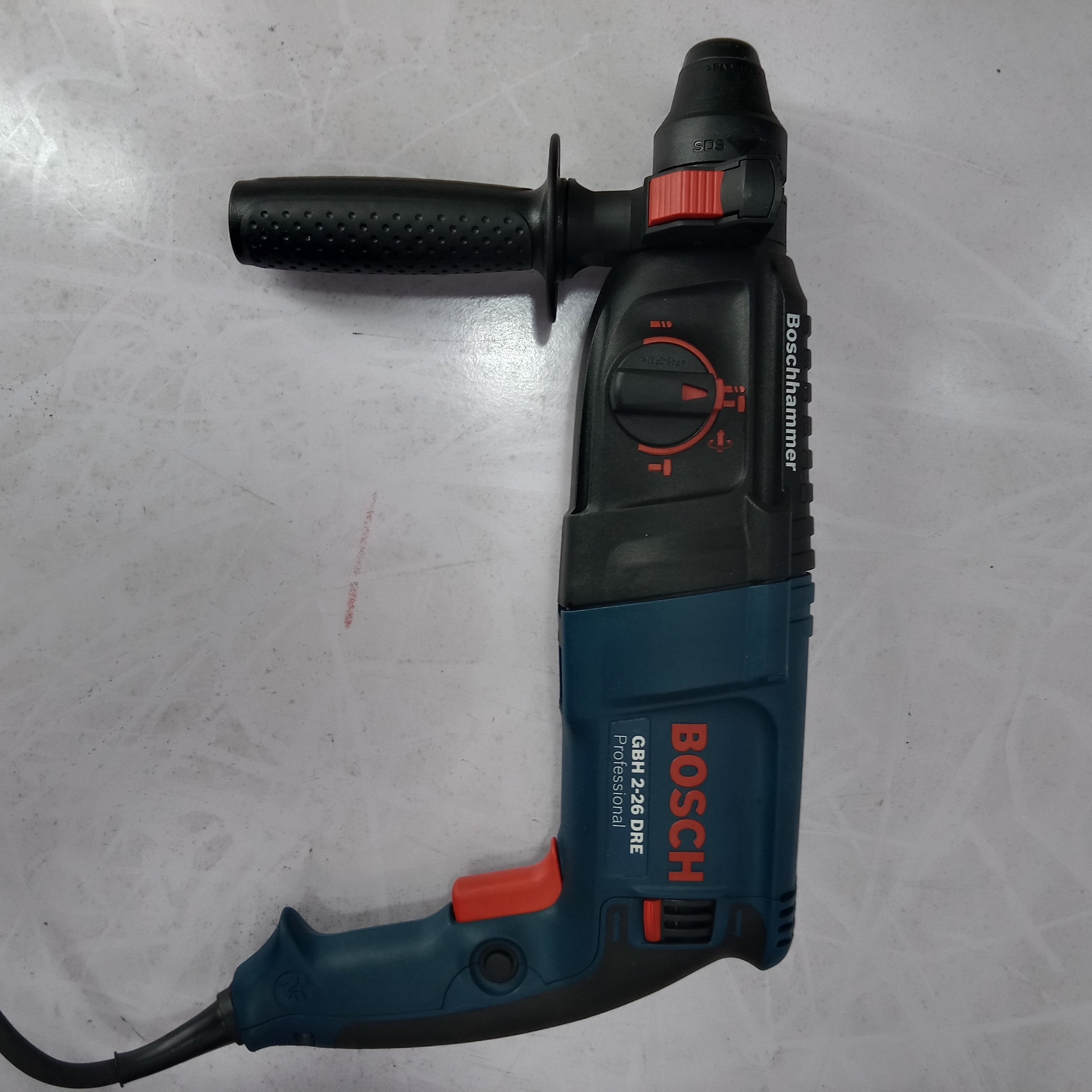 BOSCH GBH 2-26 DRE Professional Drill Hammer Machine Used in fresh condition in Pakistan thumbnail 7