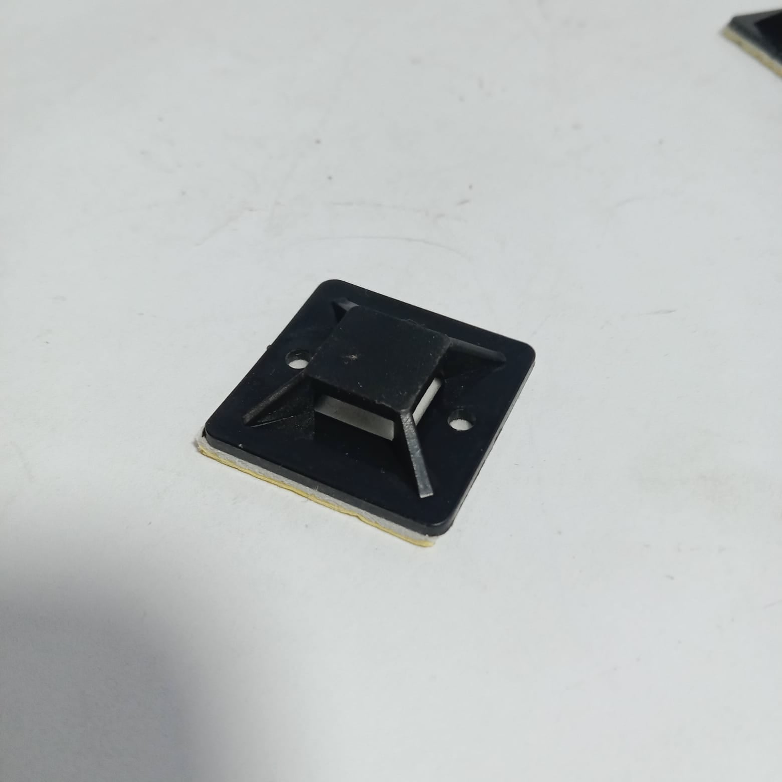 Cable Tie Sticker Self-adhesive  Cable Tie Mounts in Pakistan - 25x25 thumbnail 3