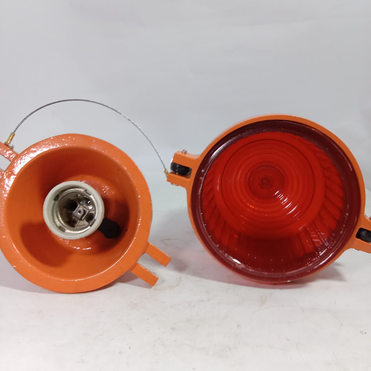 LED Aviation Obstruction Warning Lamp in Pakistan thumbnail 2