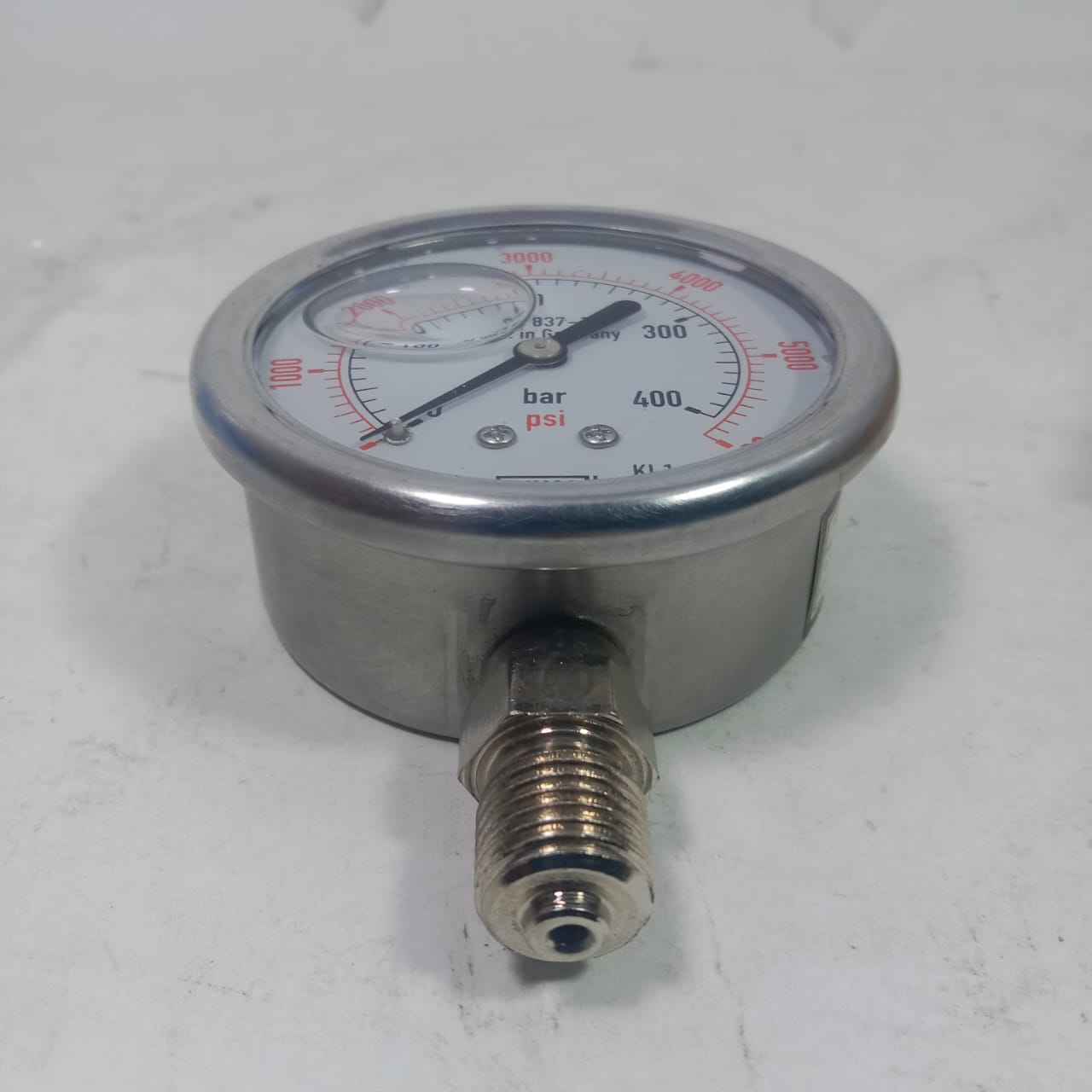 Pressure Gauges 2.5 inch dial bottom  in Pakistan - 400 bar thumbnail 7