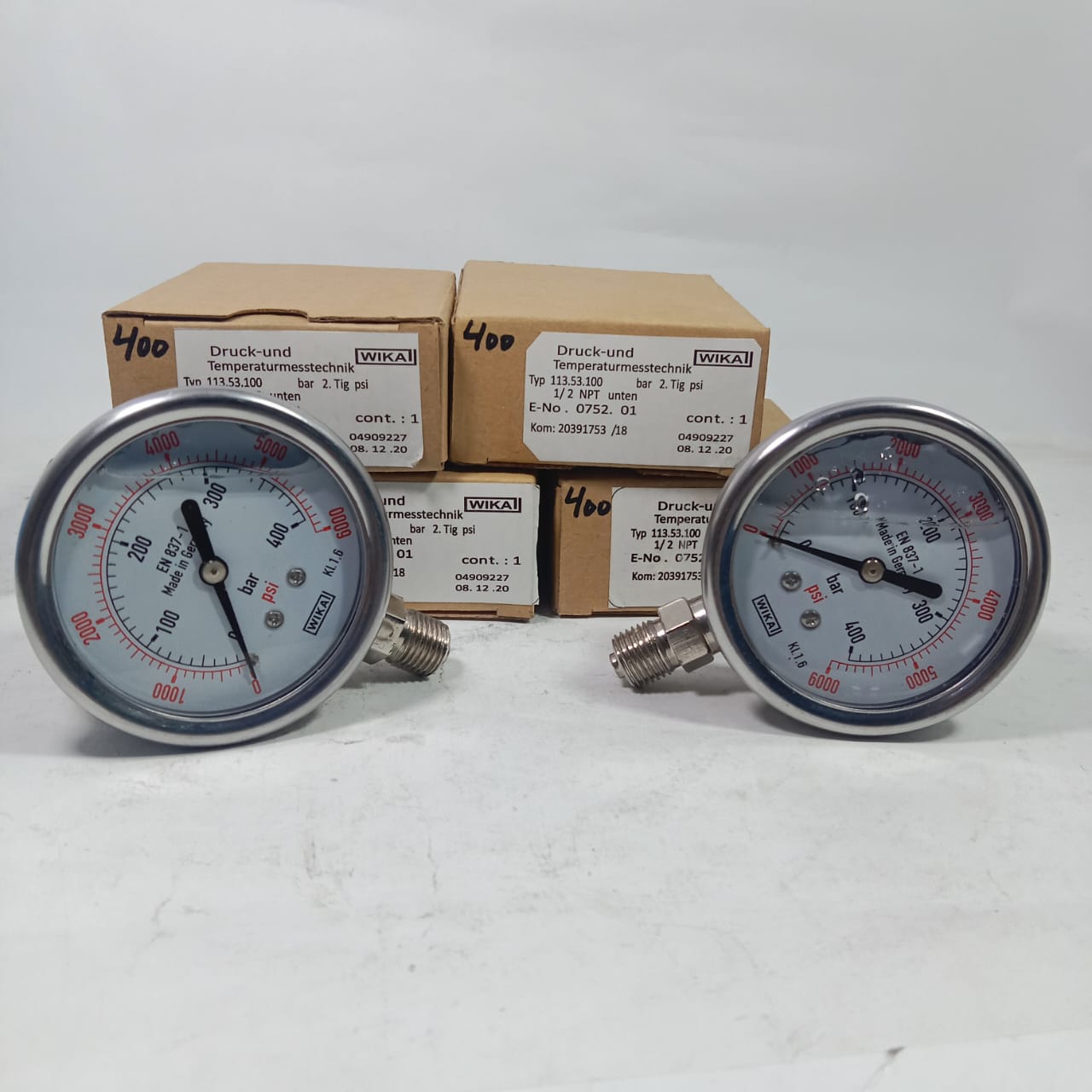 Pressure Gauges 2.5 inch dial bottom  in Pakistan - 600 bar