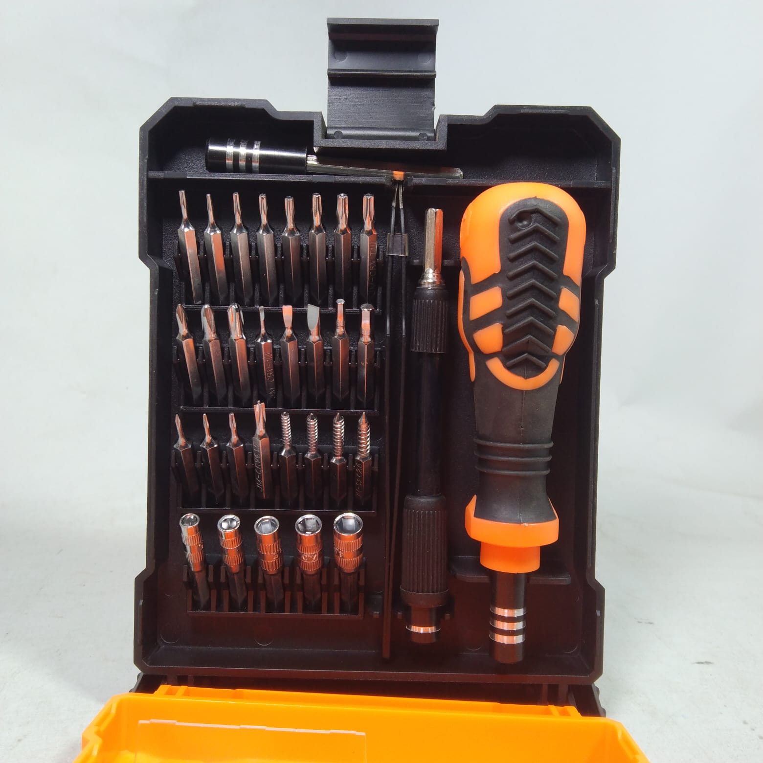 JAKEMY JM-8160 Precision Screwdriver & Socket Set in Pakistan thumbnail 2