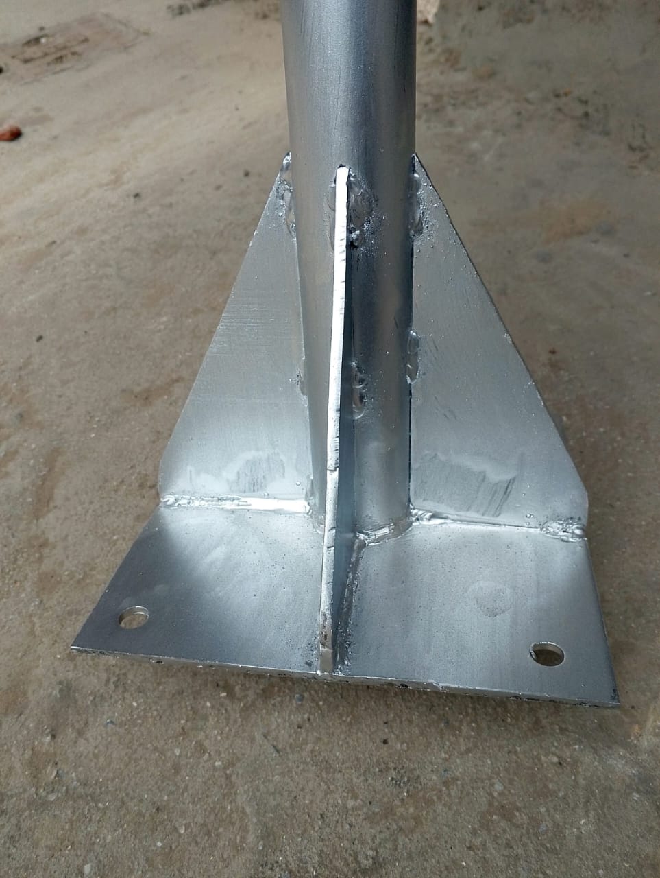 Earth Arrester Pole for Er-Arrester in Pakistan thumbnail 2