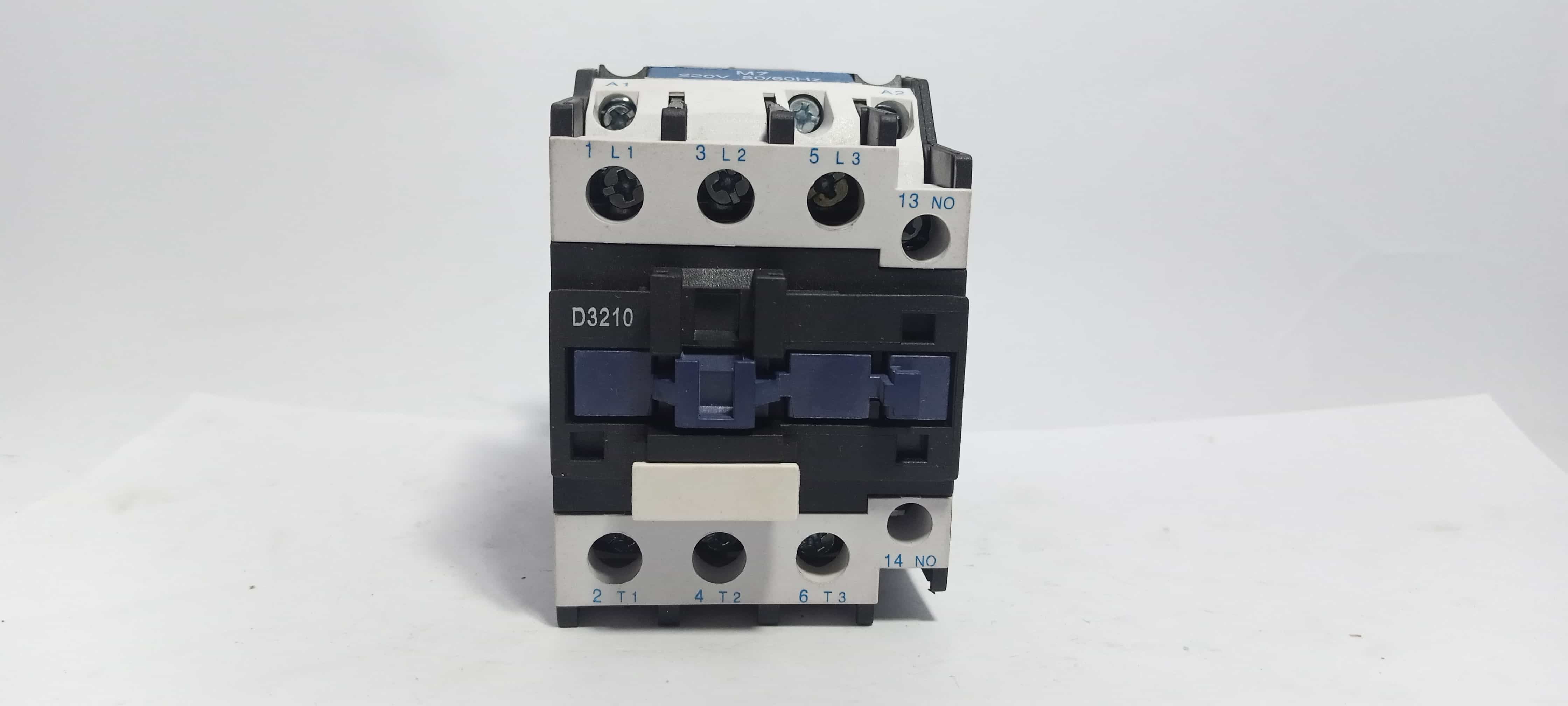 Telemecanique LC1 D3210 Contactor