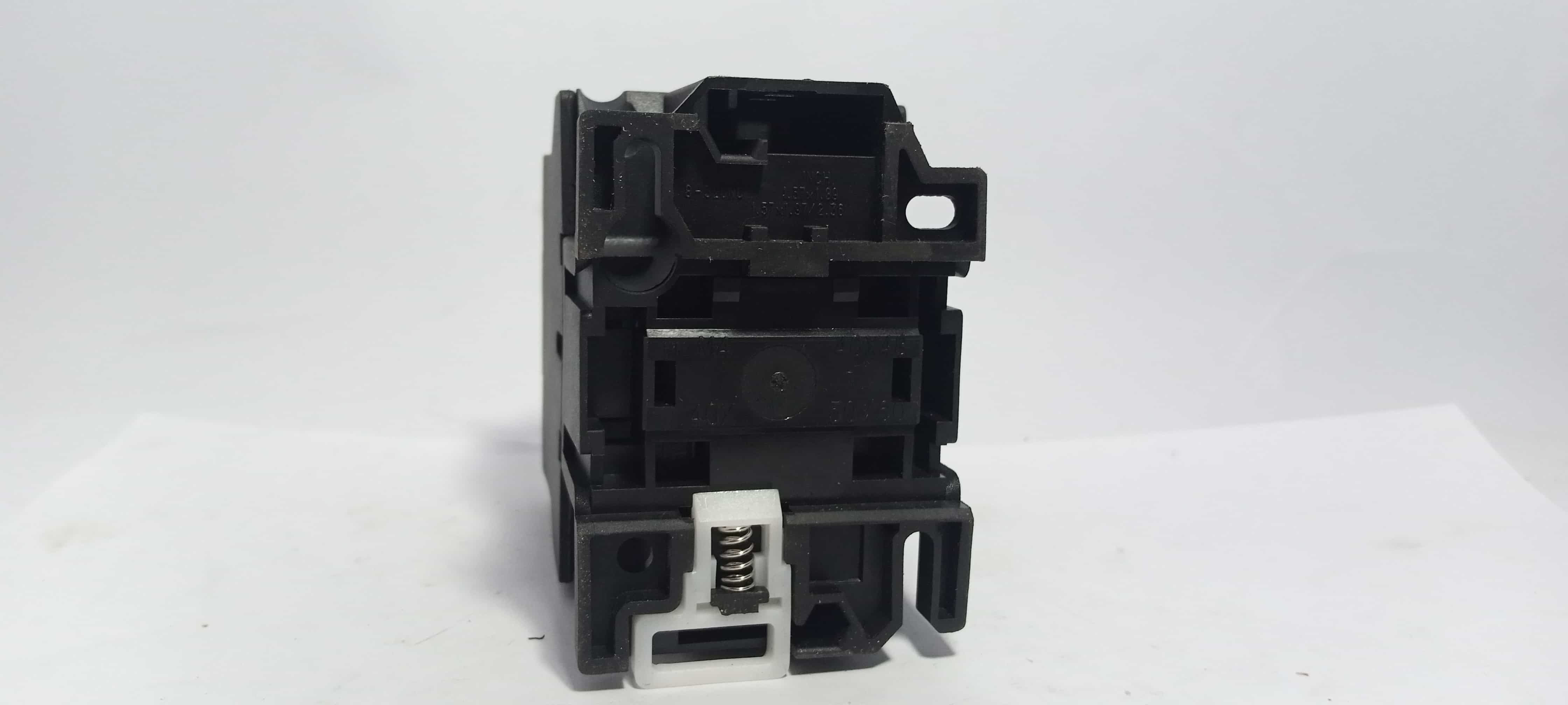 Telemecanique LC1 D3210 Contactor thumbnail 2