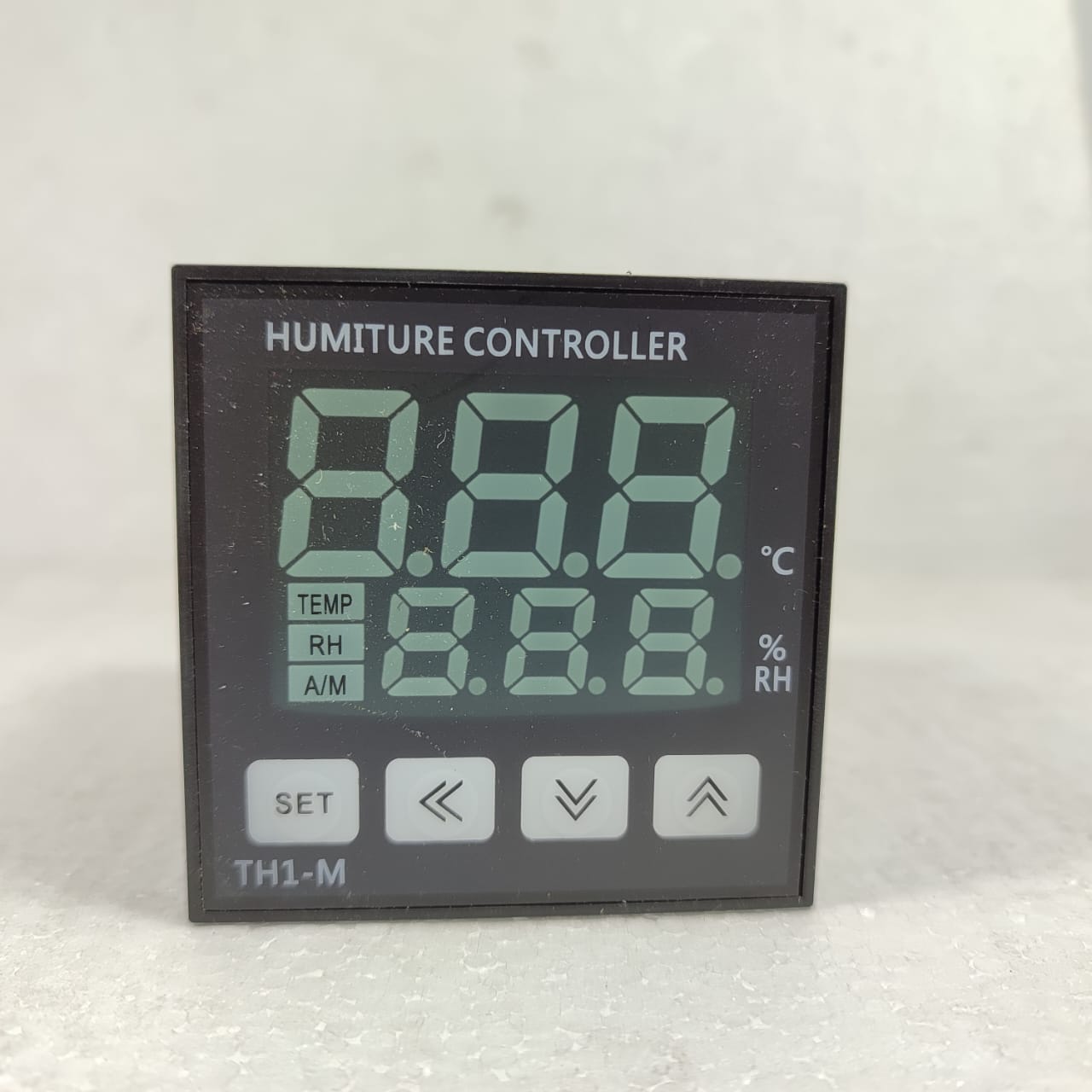 TH1-M RR-2 Digital Intelligent LED Temperature & Humidity Controller in Pakistan