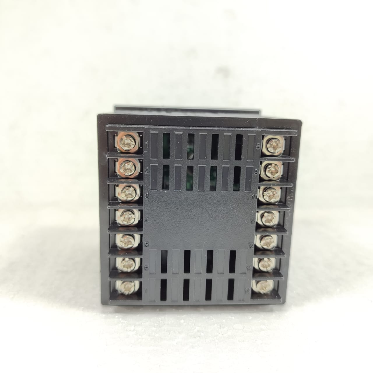 TH1-M RR-2 Digital Intelligent LED Temperature & Humidity Controller in Pakistan thumbnail 5