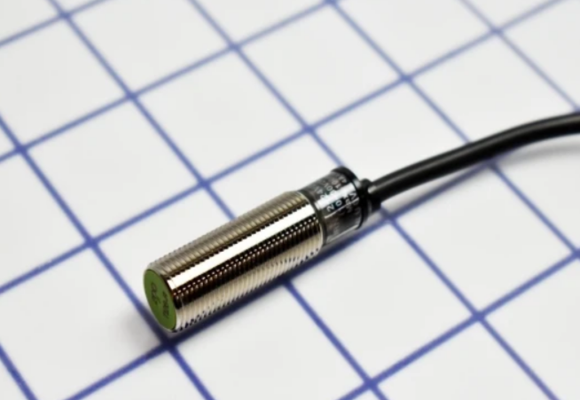 AUTONICS PRT12-2DO Heschen Inductive Proximity Sensor in Pakistan thumbnail 2