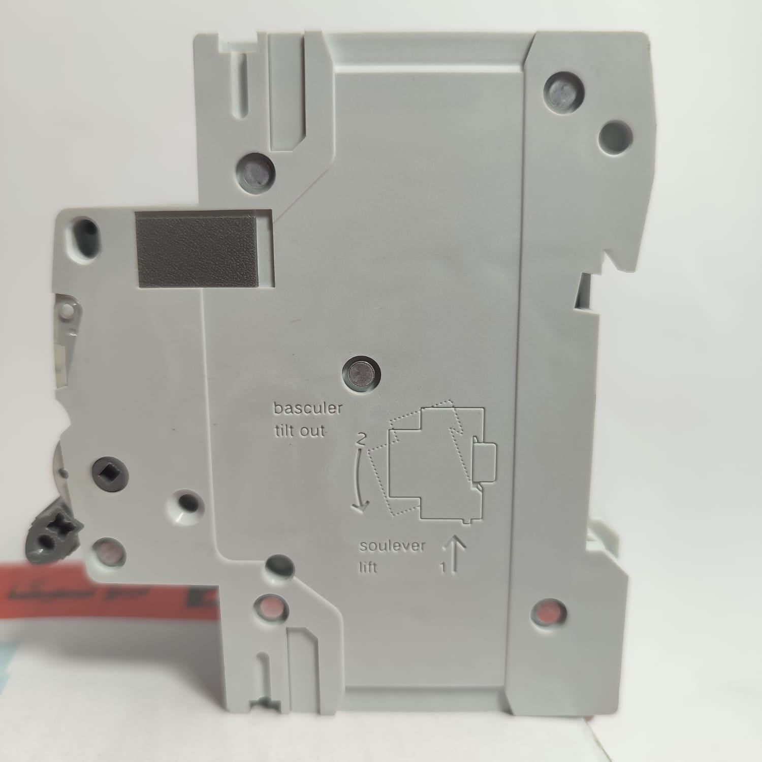 Boneega 1000V DC 2 Pole Circuit Breaker China Made in Pakistan - 2 Pole / 125A thumbnail 3