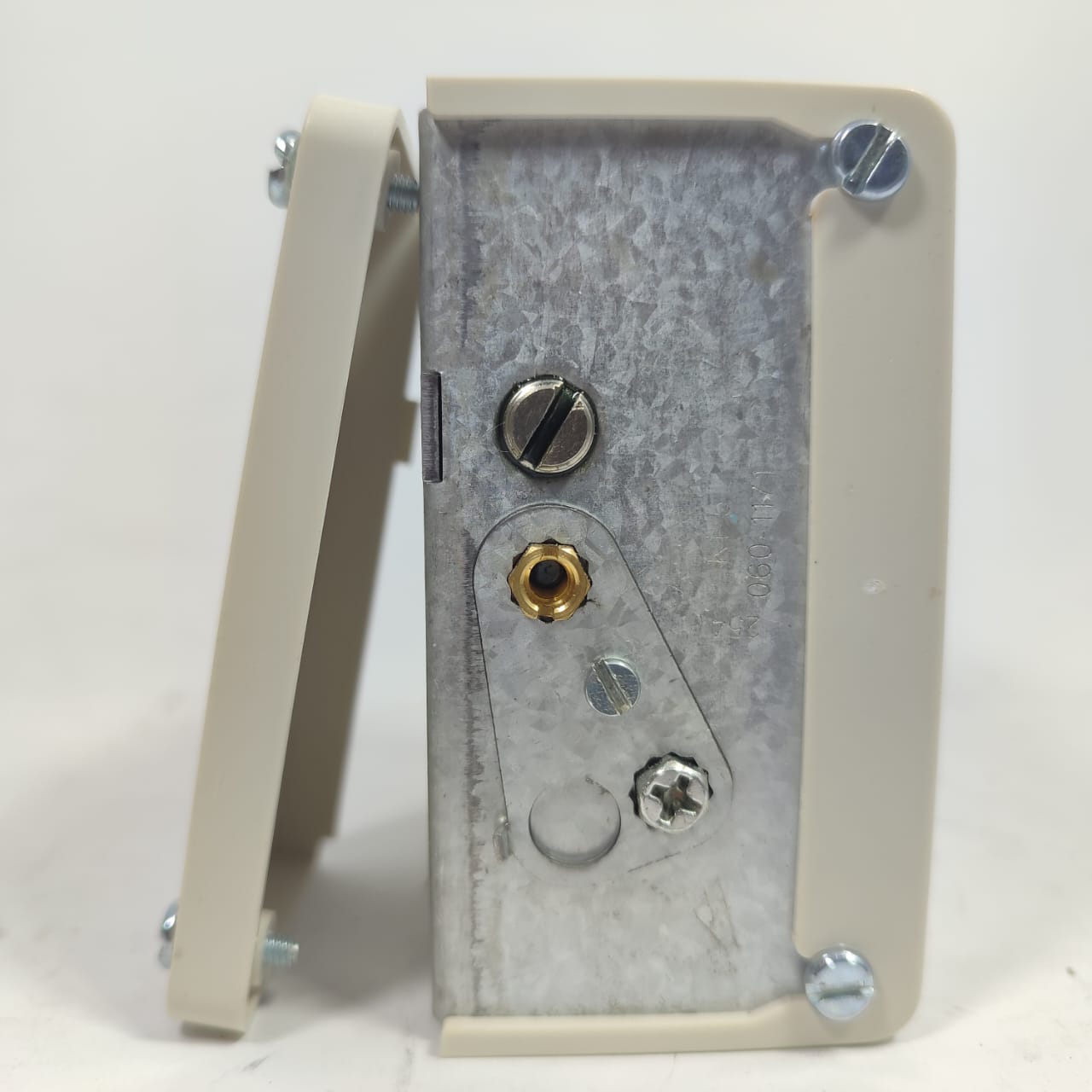 DANFOSS 060-117166 Pressure Switches KP series CHINA MADE   in Pakistan - KP15 thumbnail 3