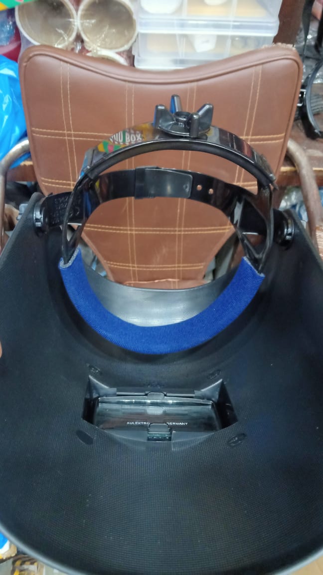 Welding Helmet - Armour Guard with Flip Front in Pakistan thumbnail 3
