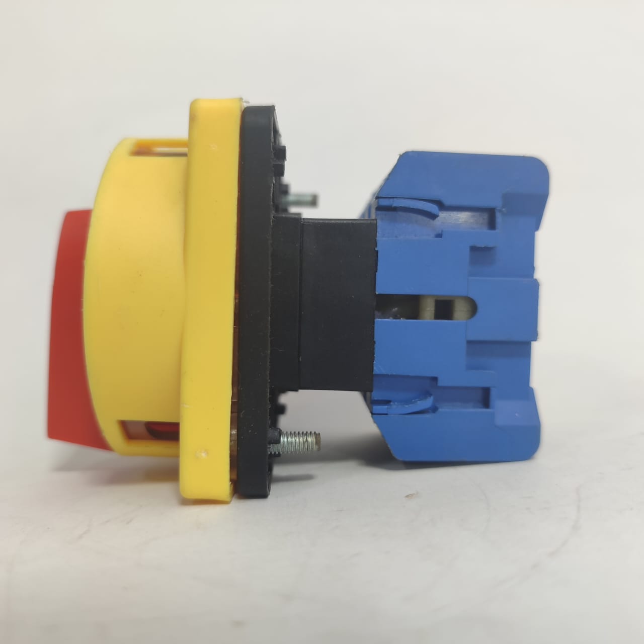 CHSO.M 3-Pole Circuit Breaker 2-Position Cam Rotary Power On-Off Switch  in Pakistan - 25A thumbnail 4