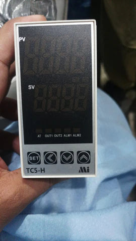 Mi TC5-L 1A1G-2 4 to 20mA Temperature controller in Pakistan - 48x96