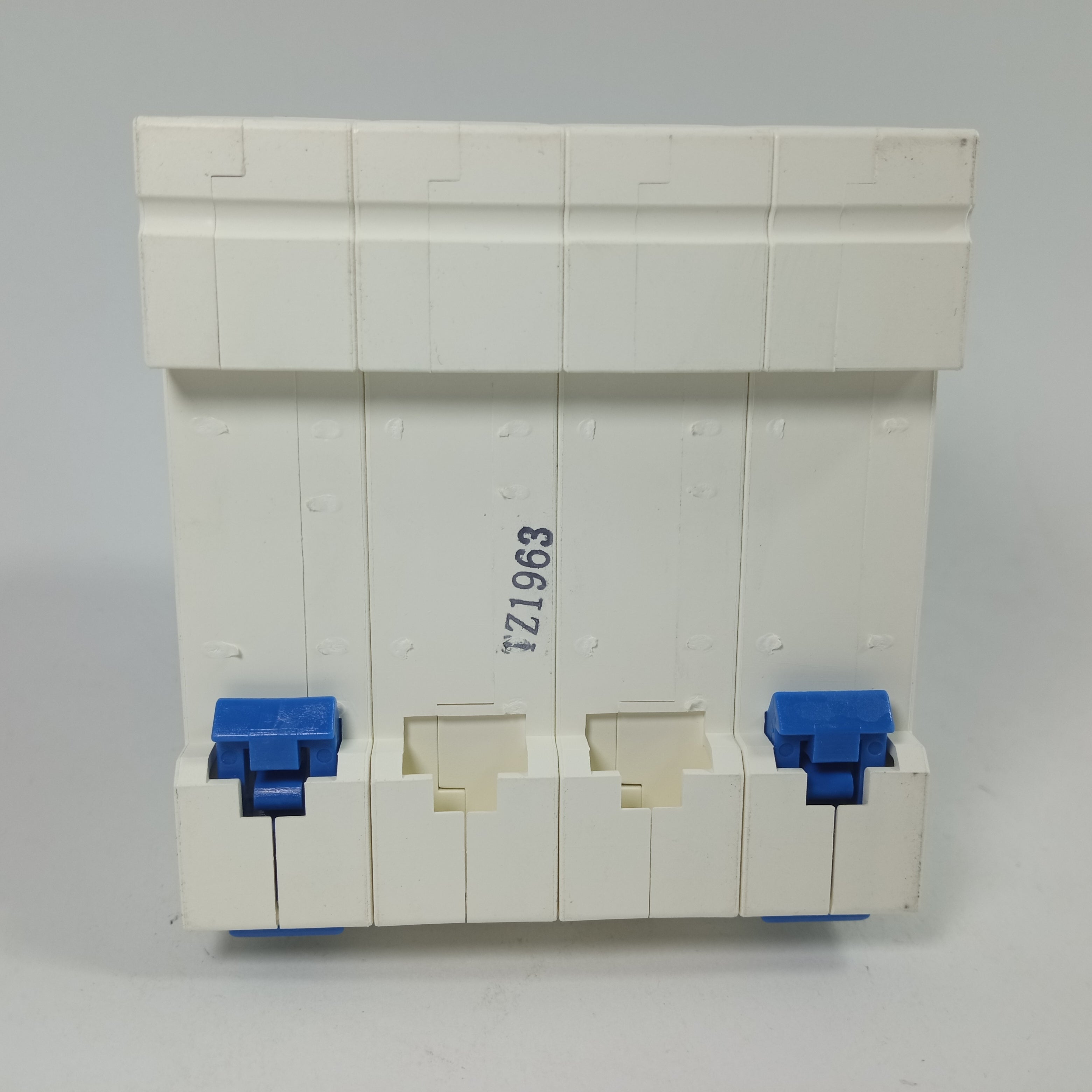 TOMZN TOB1-63H4P AC MCB C Type 230/400V~ 50HZ/60HZ 63A Mini Circuit Breaker in Pakistan - 40A thumbnail 6