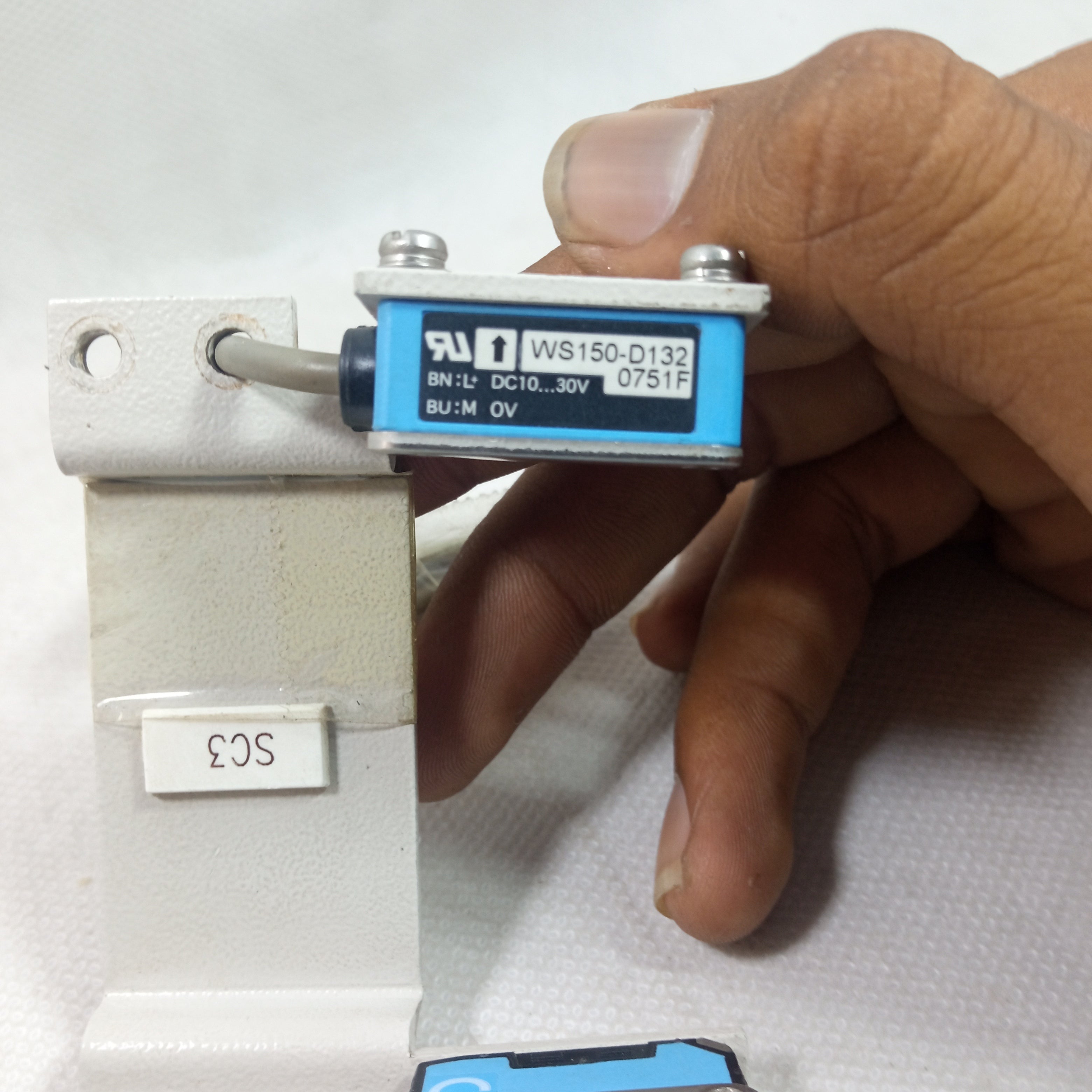 SICK WS 150-D132  WE 150-P132 THROUGH-BEAM PHOTOELECTRIC SENSOR used  in Pakistan thumbnail 3