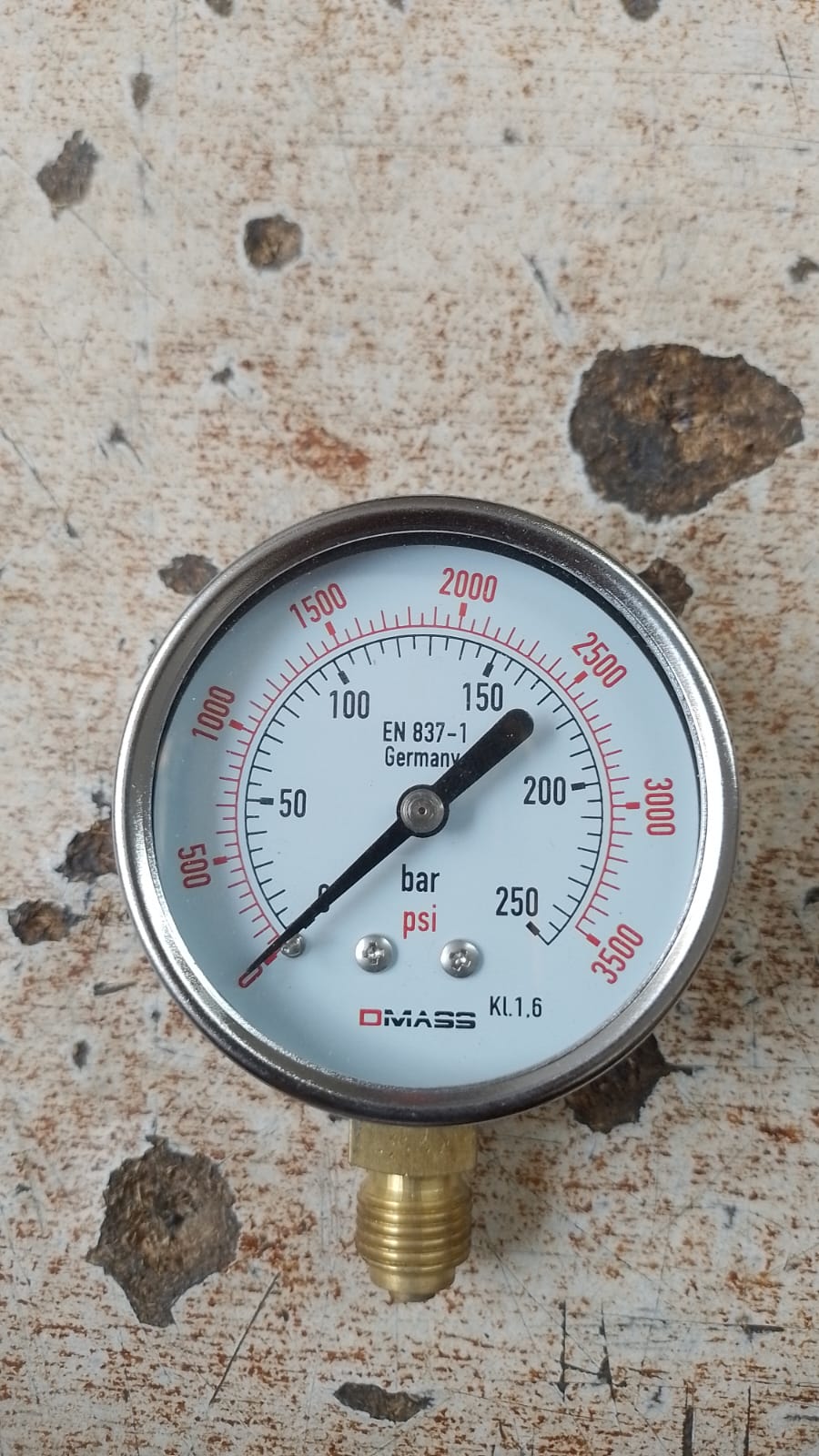 Air pressure gauge 2.5' (63 mm) * BSP 1/4 in Pakistan - 400BAR