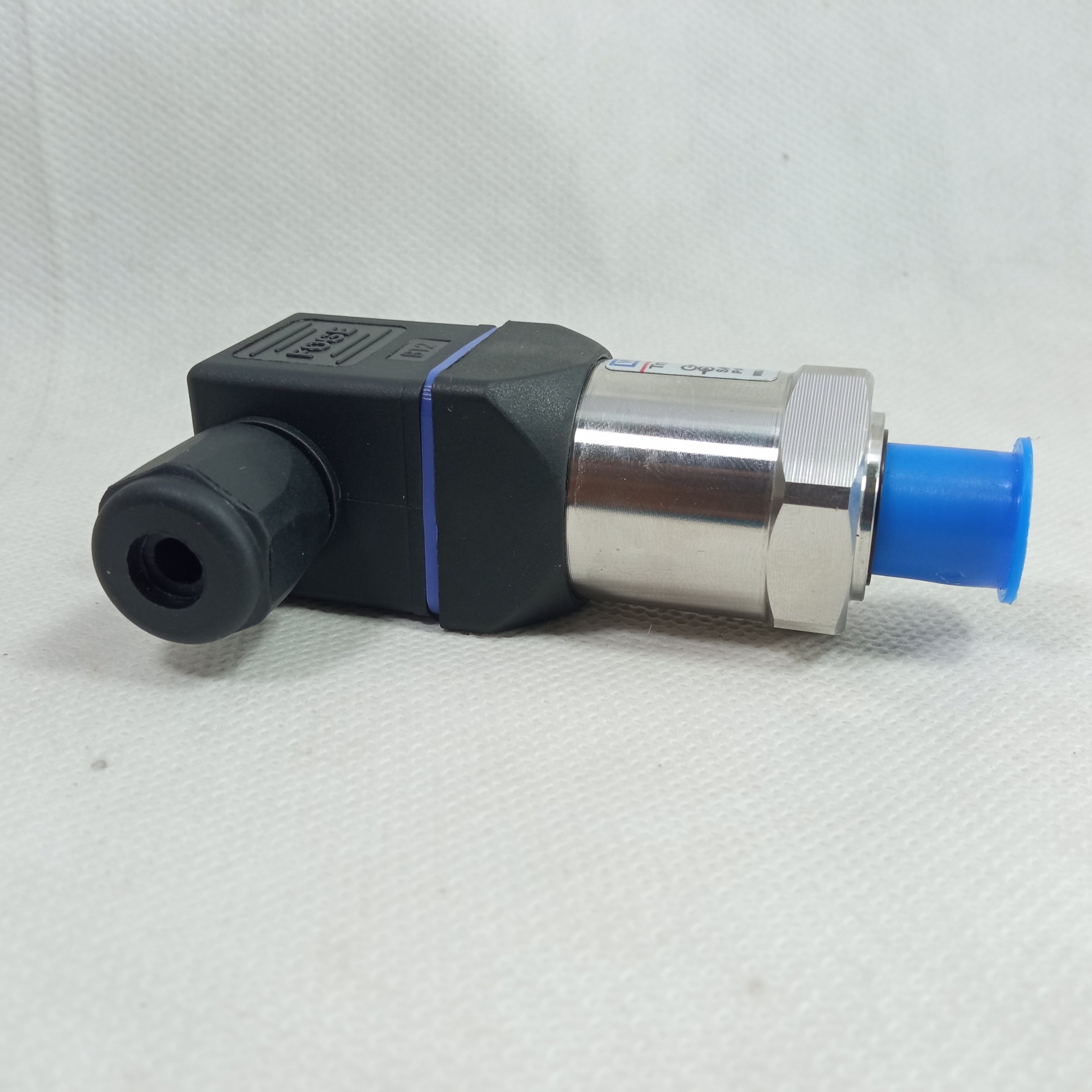 WIKA Pressure transmitter A-10 For general industrial applications in Pakistan - 0-2.5 BAR thumbnail 2