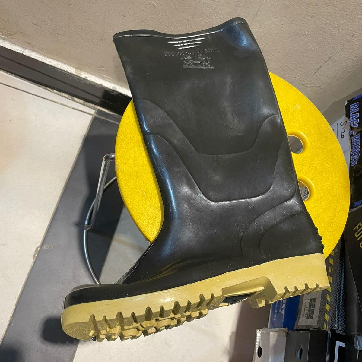 Best Quality Safety Rain Boots in Pakistan - 45 thumbnail 5