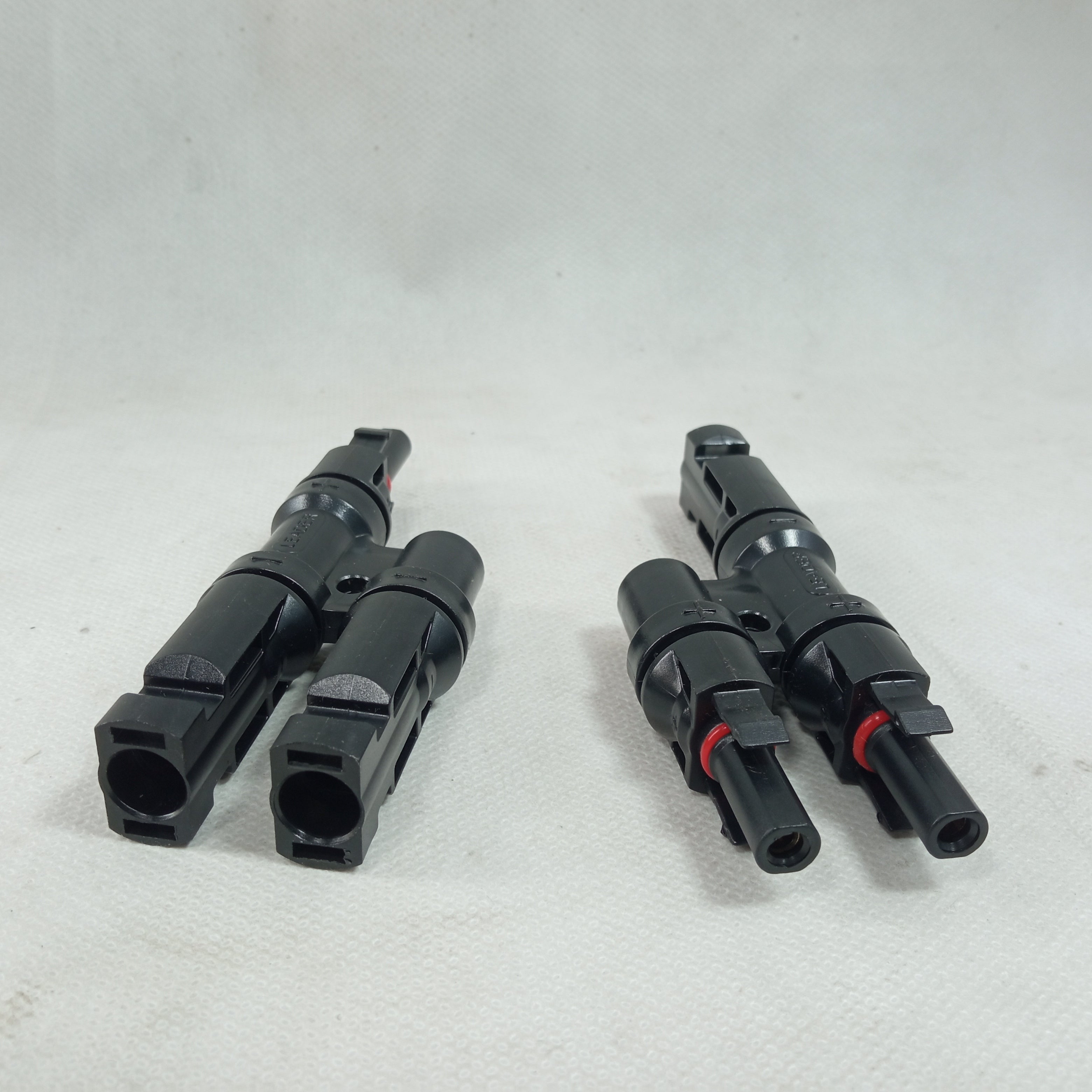 1500V DC 2 in 1 T Type MC4  branch connectors Leader Tech in Pakistan thumbnail 4