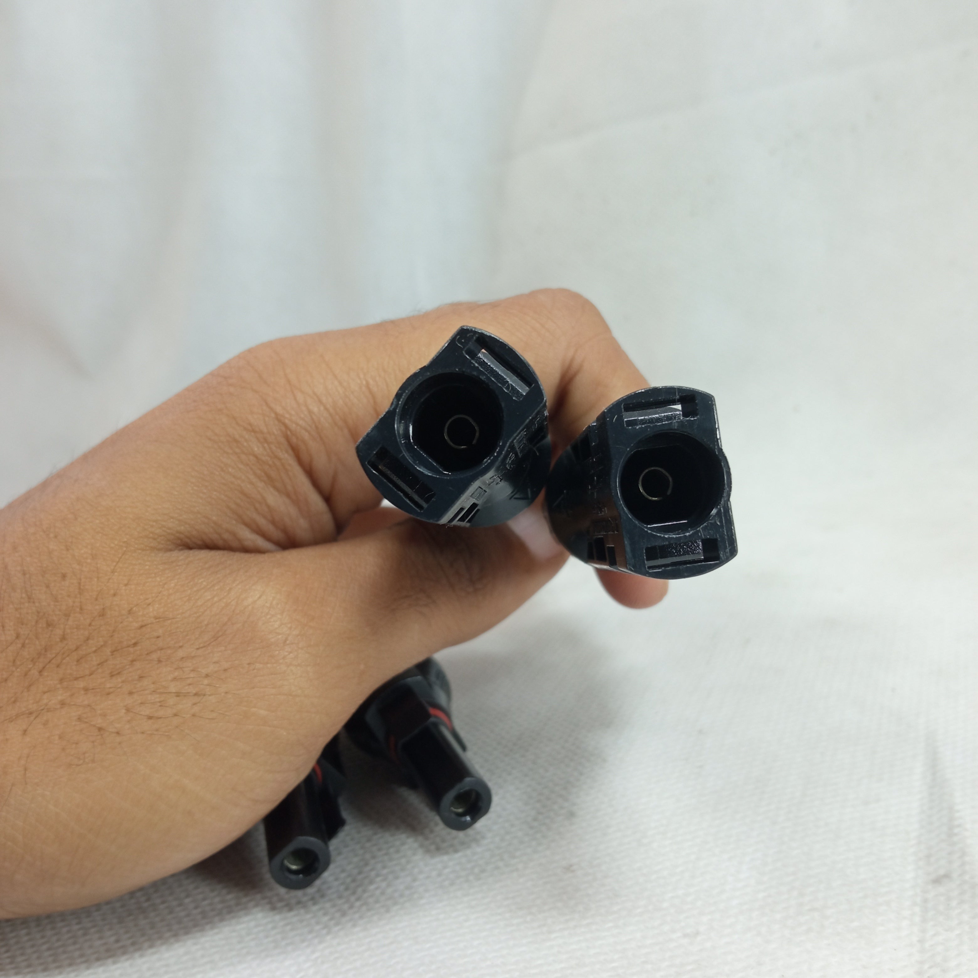 MC4 Y Branch Connector (Male/Female) for Parallel Solar in Pakistan - 2 in 1 thumbnail 4