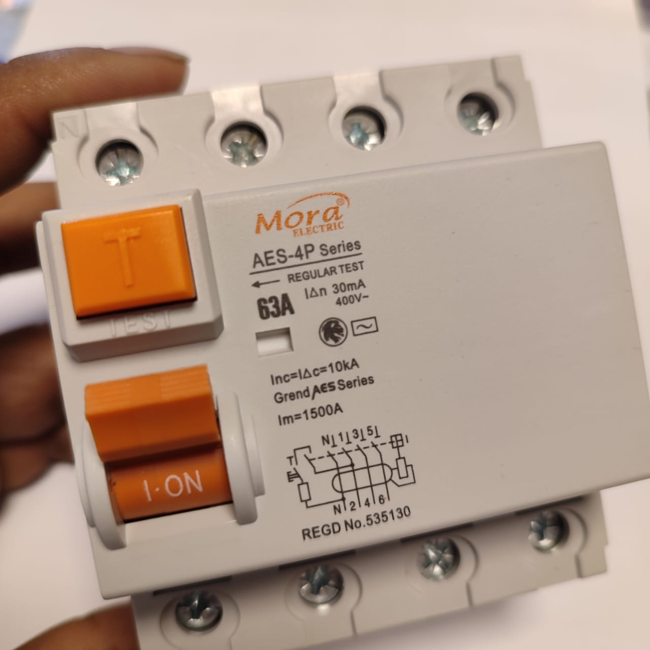 AES-4P Magnetic Earth Leakage Circuit Breaker in Pakistan thumbnail 5