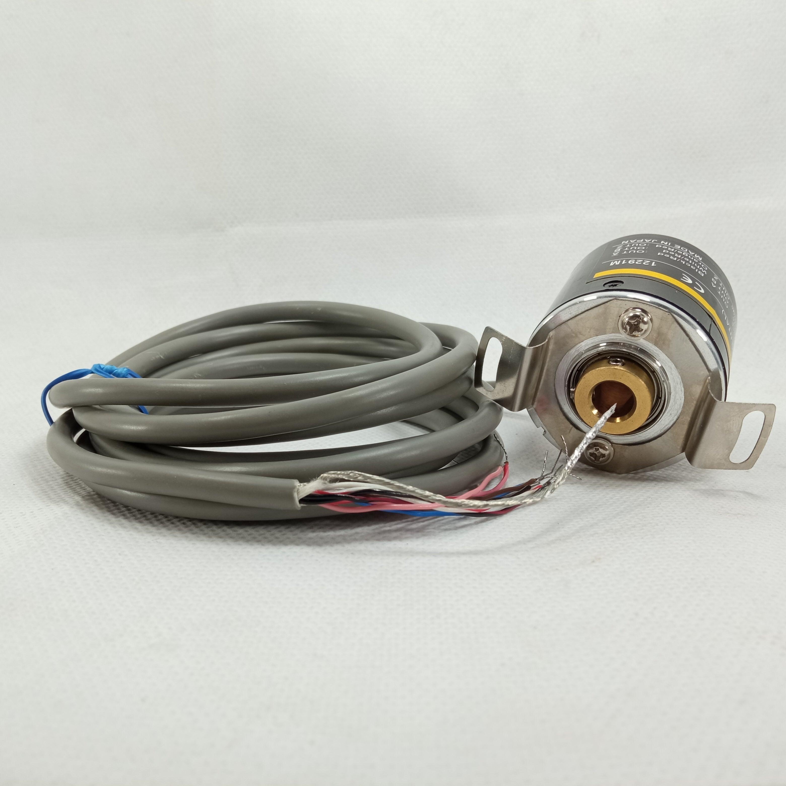 Omron E6H-CWZ6X Rotary Encoder Incremental in Pakistan - 2500P/R thumbnail 3