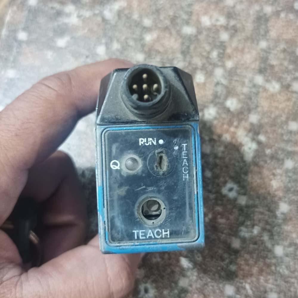 SICK KT5W-2P1116 Contrast Sensor In Pakistan thumbnail 2