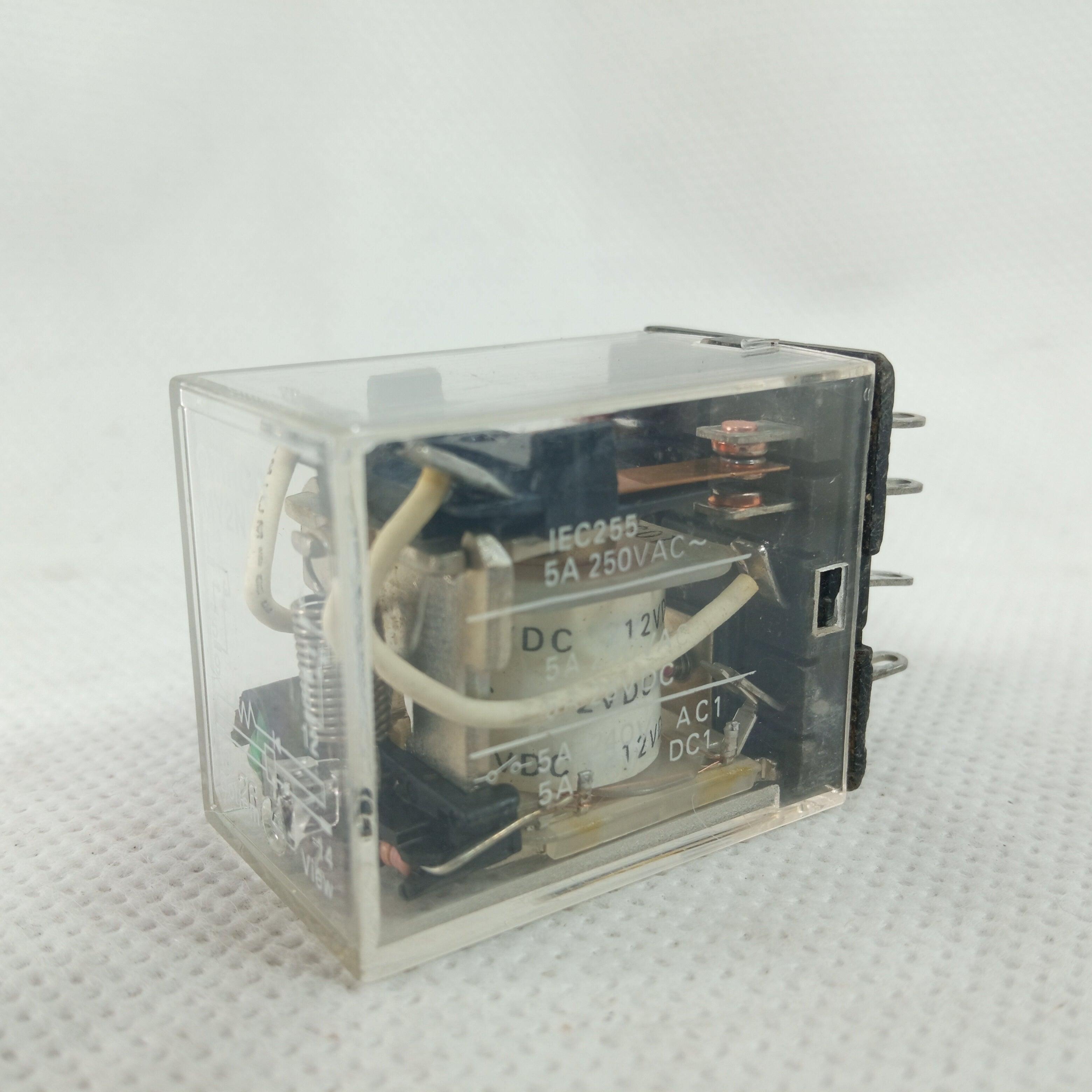 Omron General Purpose Minature Relay LY2 in Pakistan - MY2 / 220VAC thumbnail 2