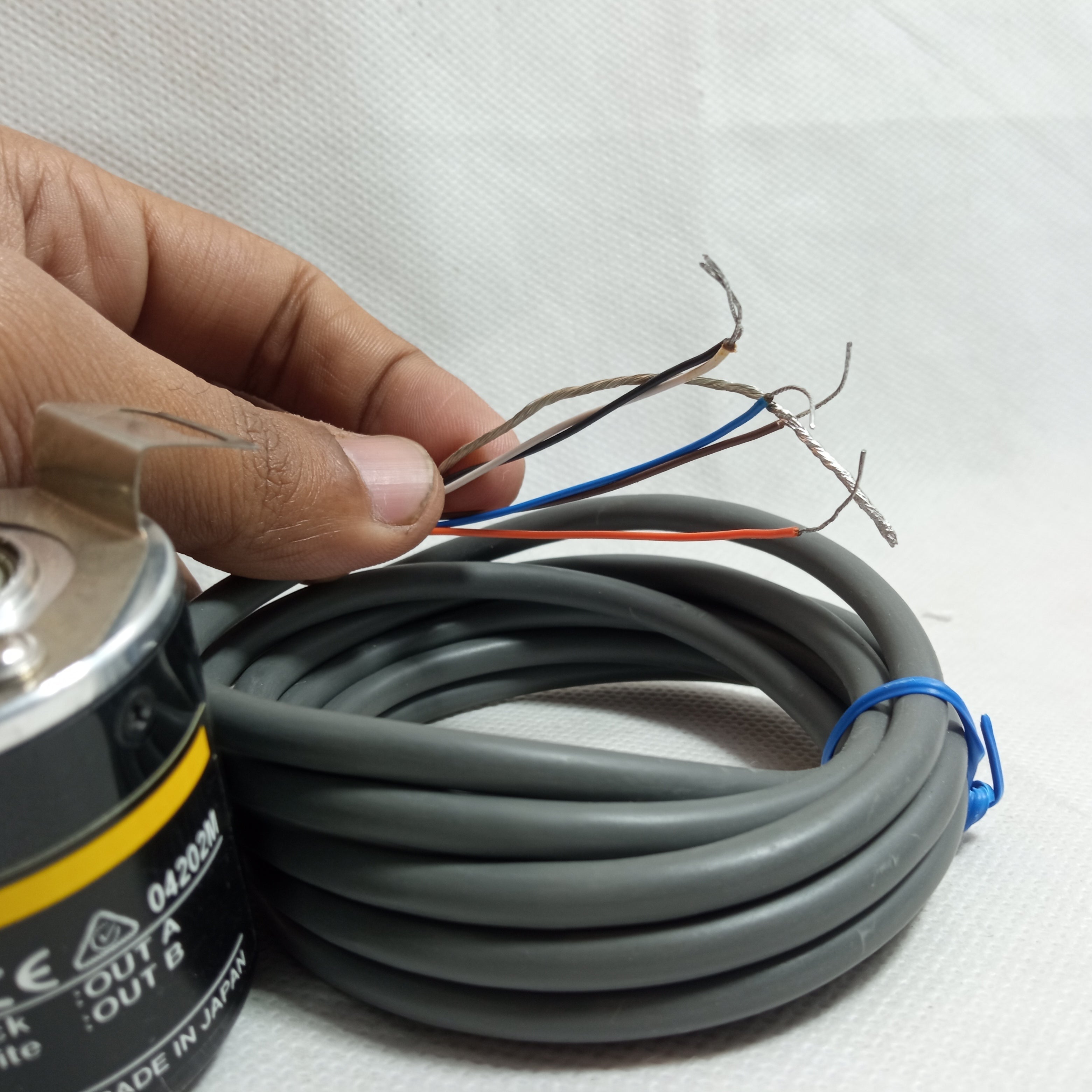 1024PPR Omron E6H-CWZ6C Rotary Encoder 5 24VDC in Pakistan - 360PPR thumbnail 5