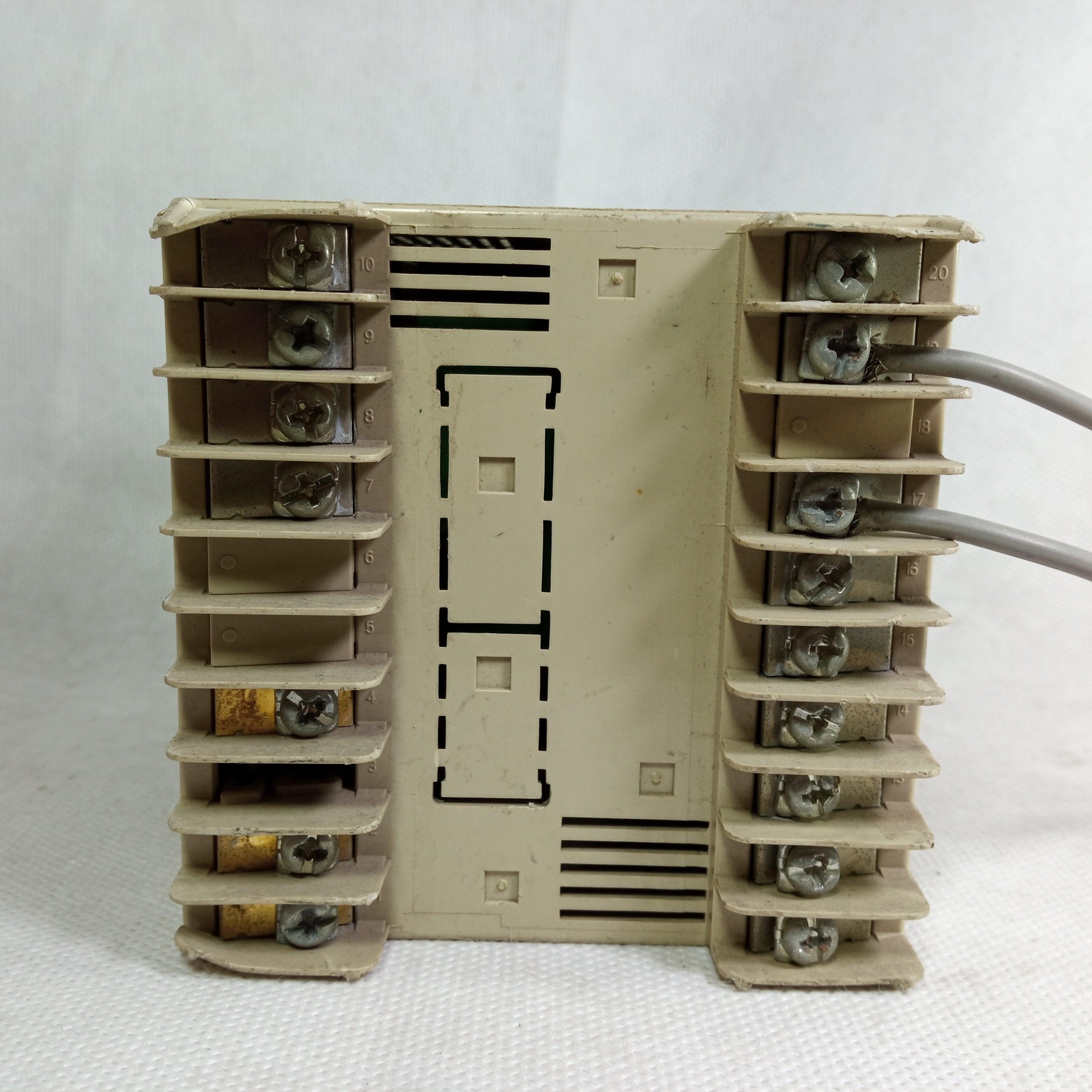 Hanyoung DX9 Digital Temperature Controller in Pakistan thumbnail 3