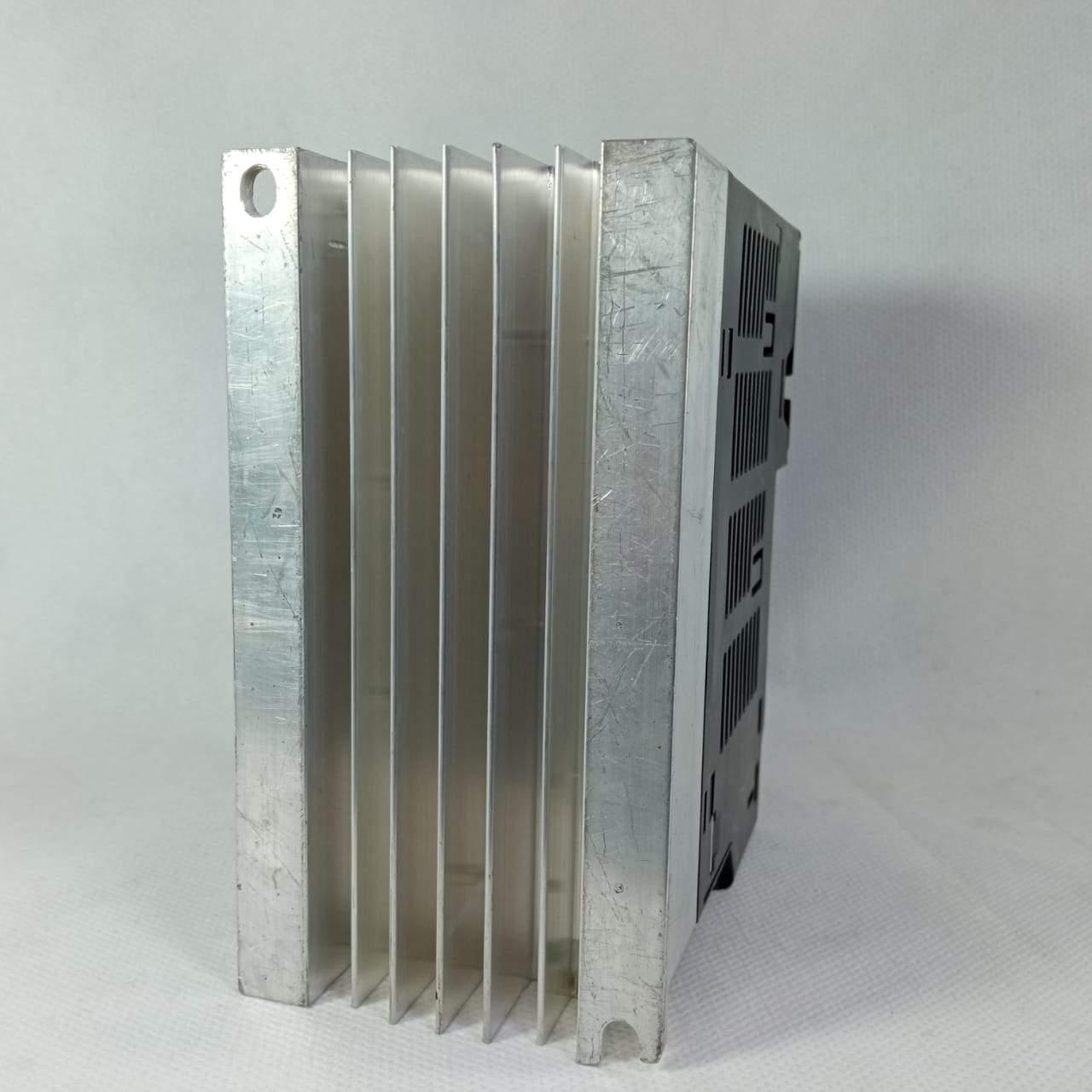 Delta VFD2A8MS21ANSAA VFD-MS300 Series Drive AC200-240V in Pakistan thumbnail 2