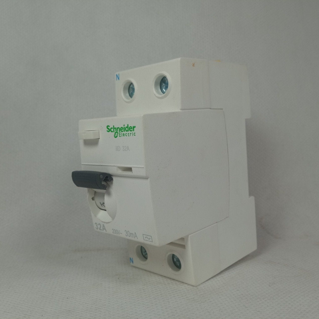 Schneider AC Circuit Breaker ELCB in Pakistan - 4 Pole / 63A thumbnail 3