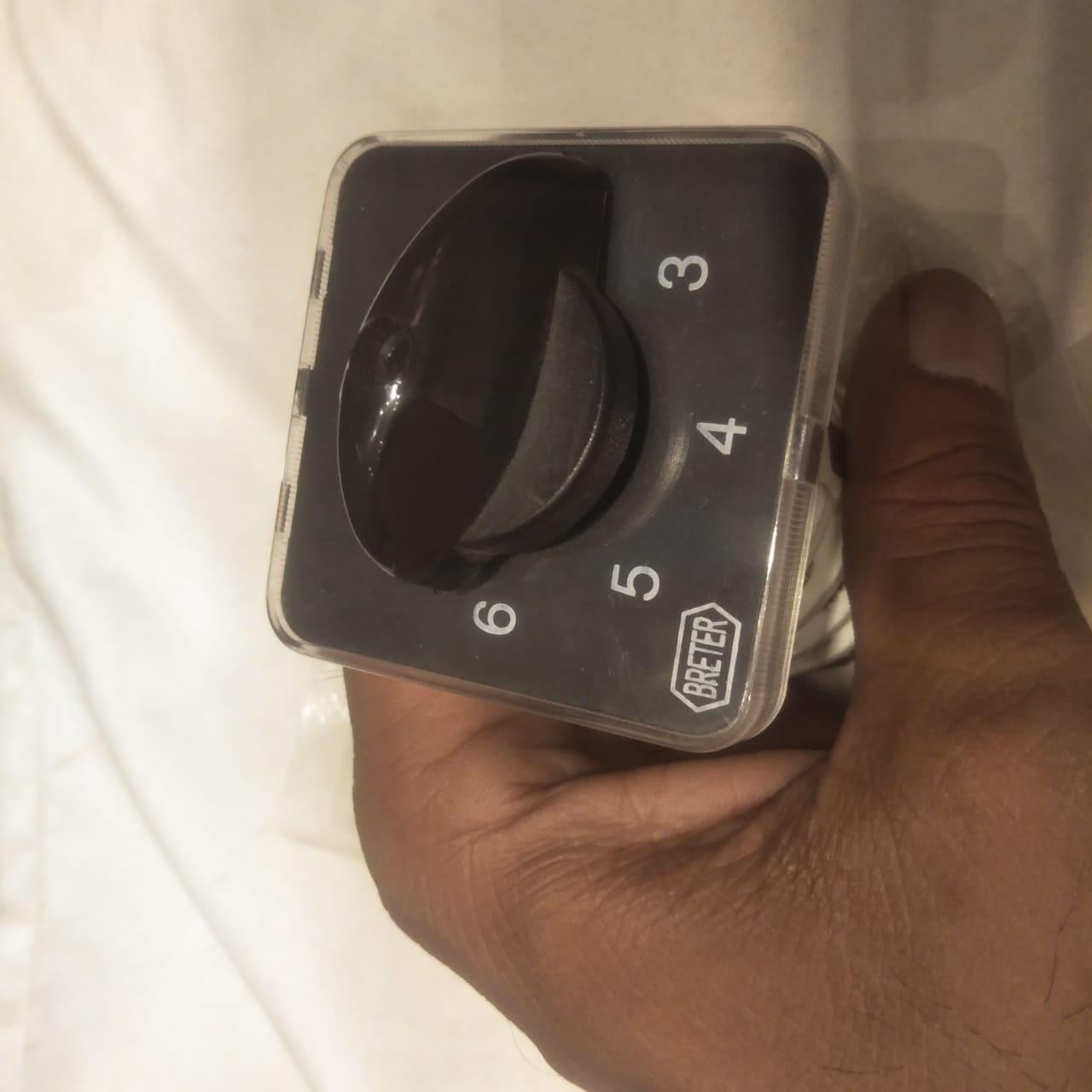 Breater 16 Amp Phase Selector Switches In Pakistan - 8 thumbnail 7
