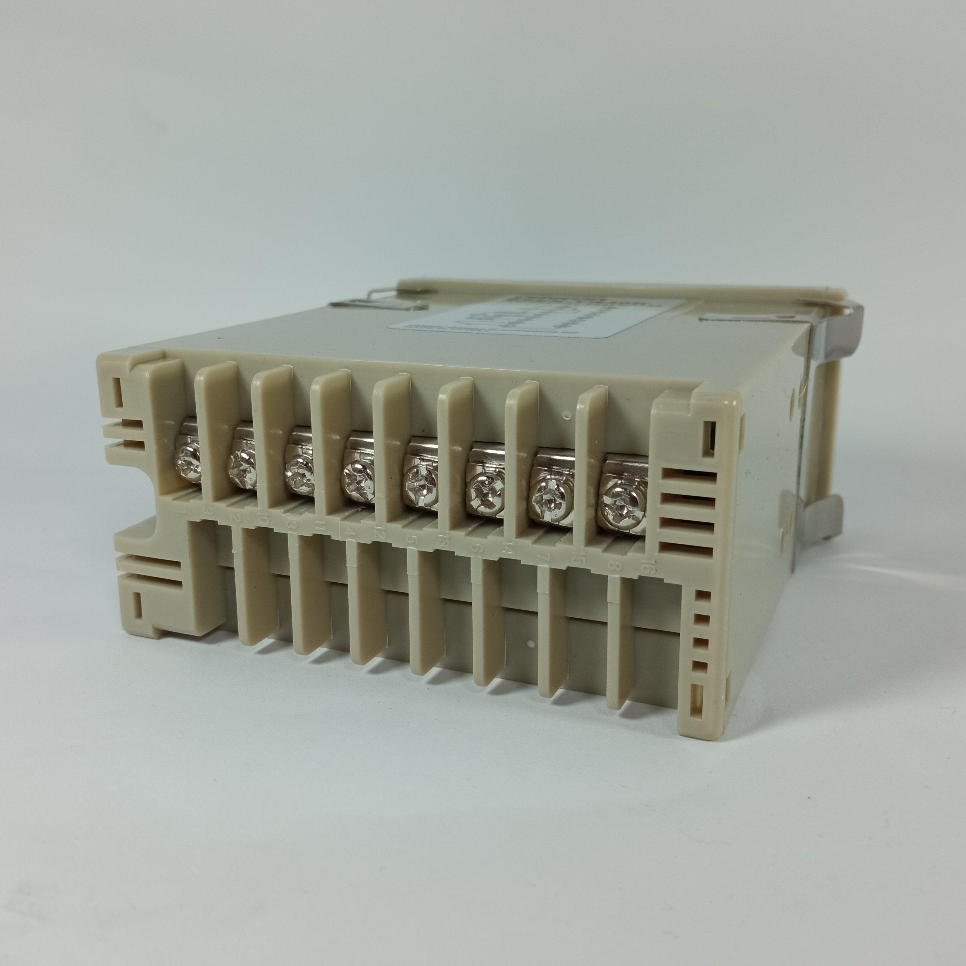 3-Digit LED Digital Temperature Controller E5EN-YR40K in Pakistan thumbnail 6