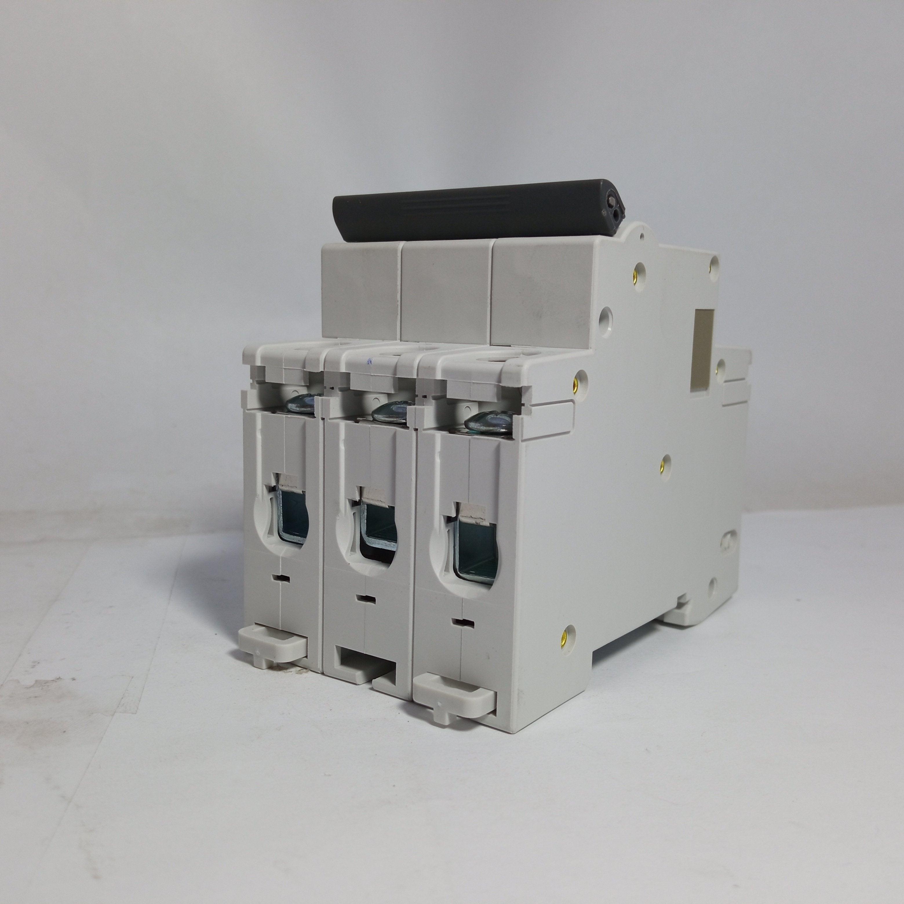 Magneto-Thermic Switch Breaker 3 Pole HGD 63M 32A HYUNDAI in Pakistan - 32A thumbnail 3