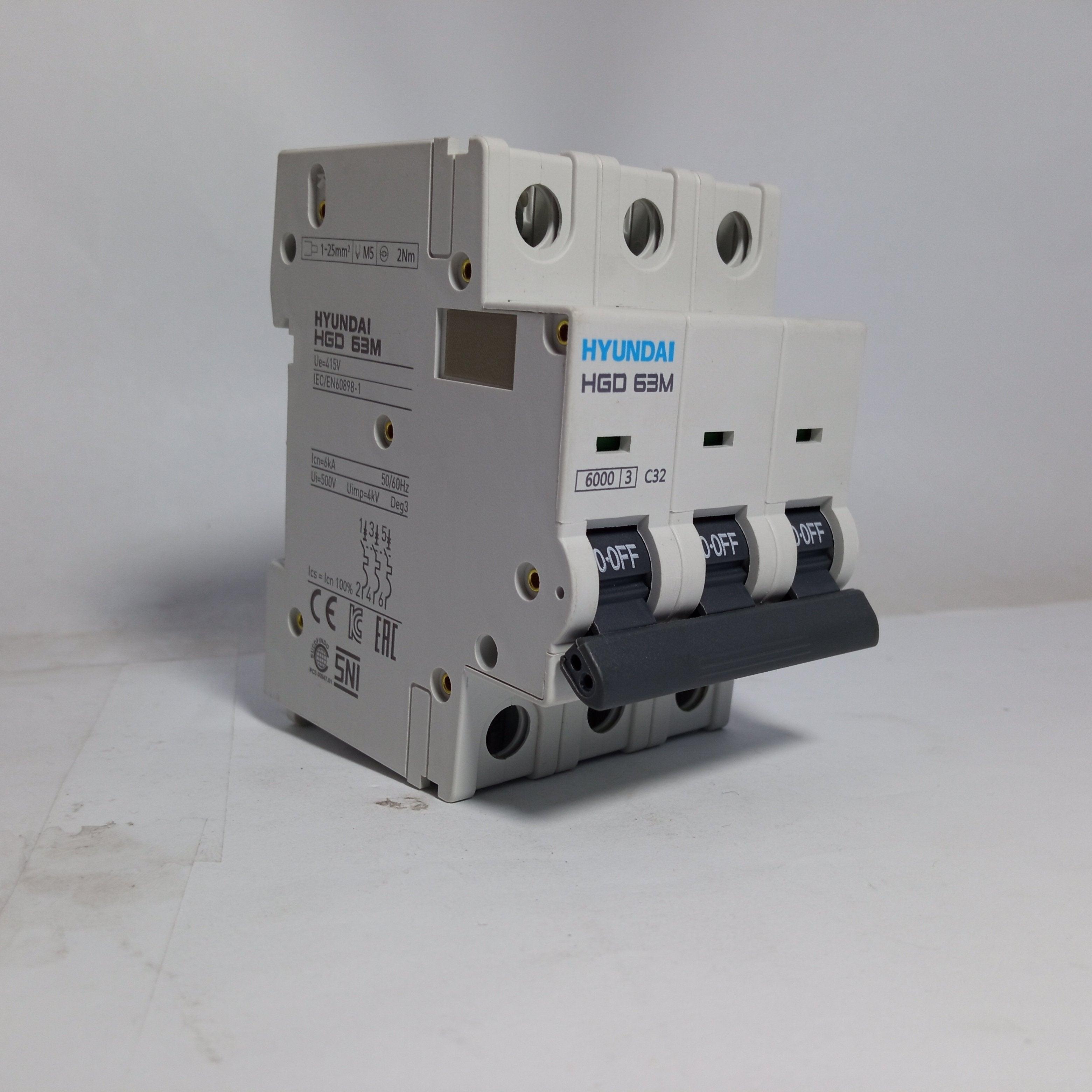 Magneto-Thermic Switch Breaker 3 Pole HGD 63M 32A HYUNDAI in Pakistan - 63A