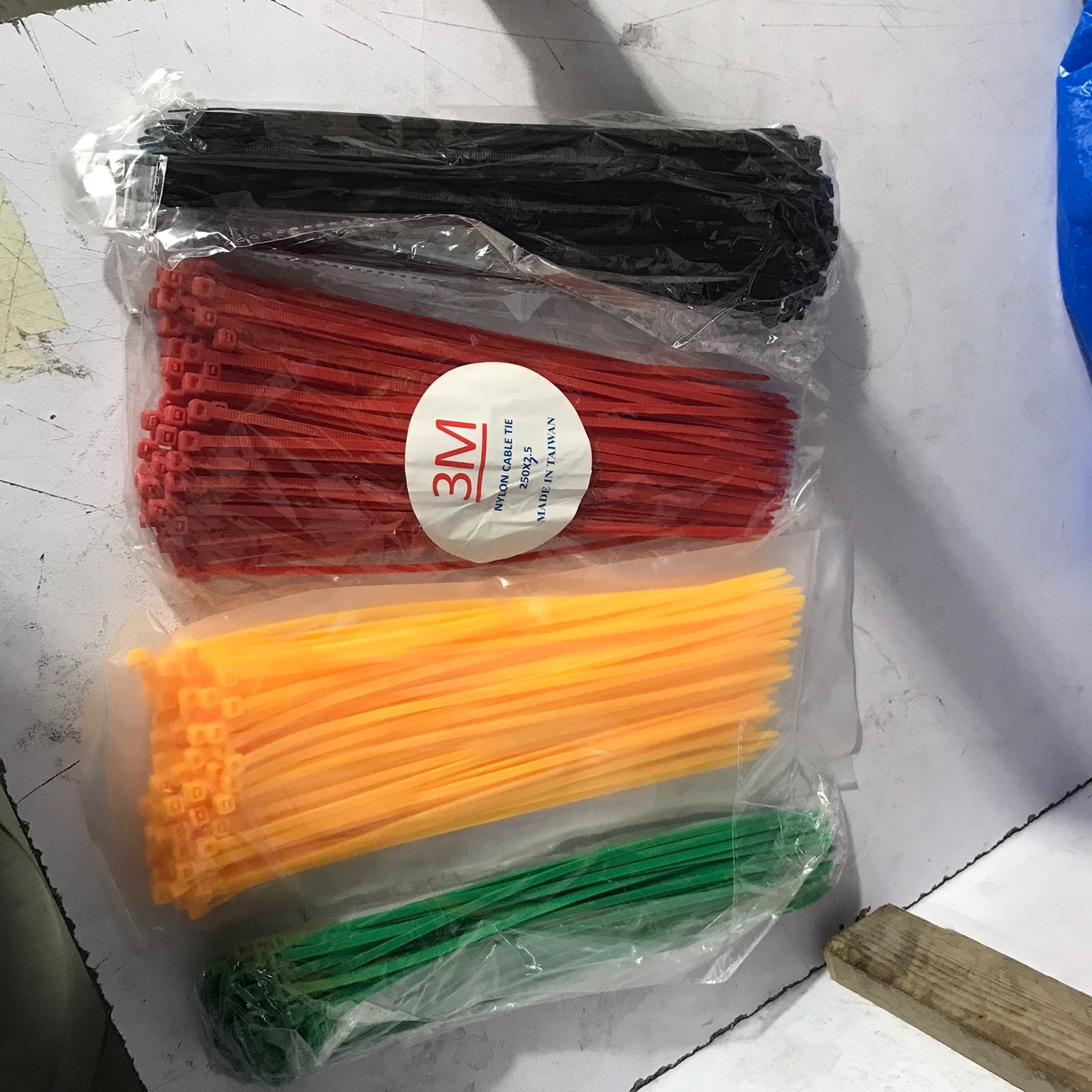 Color cable tie  in Pakistan - 6" / Green thumbnail 5