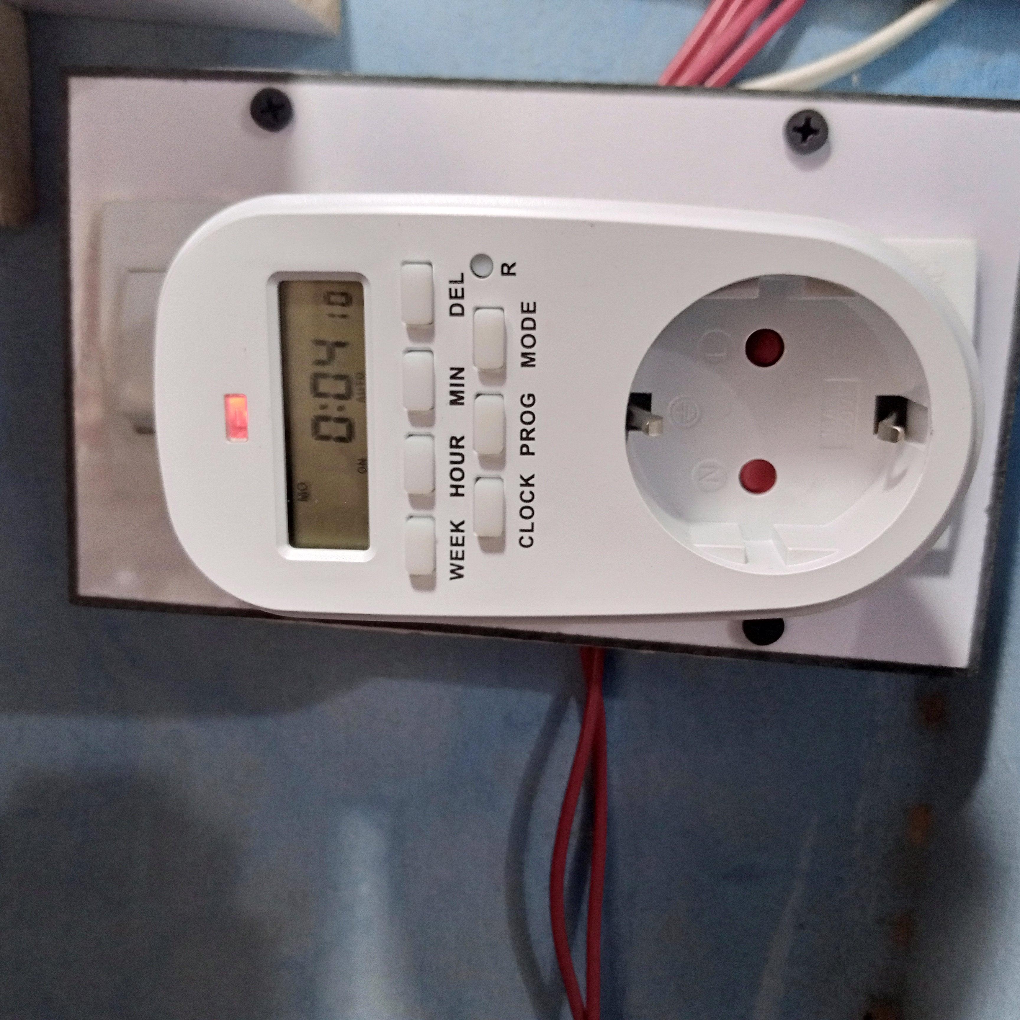 Weekly Programmable Timer GETA-GR 16A 3600W in Pakistan thumbnail 2