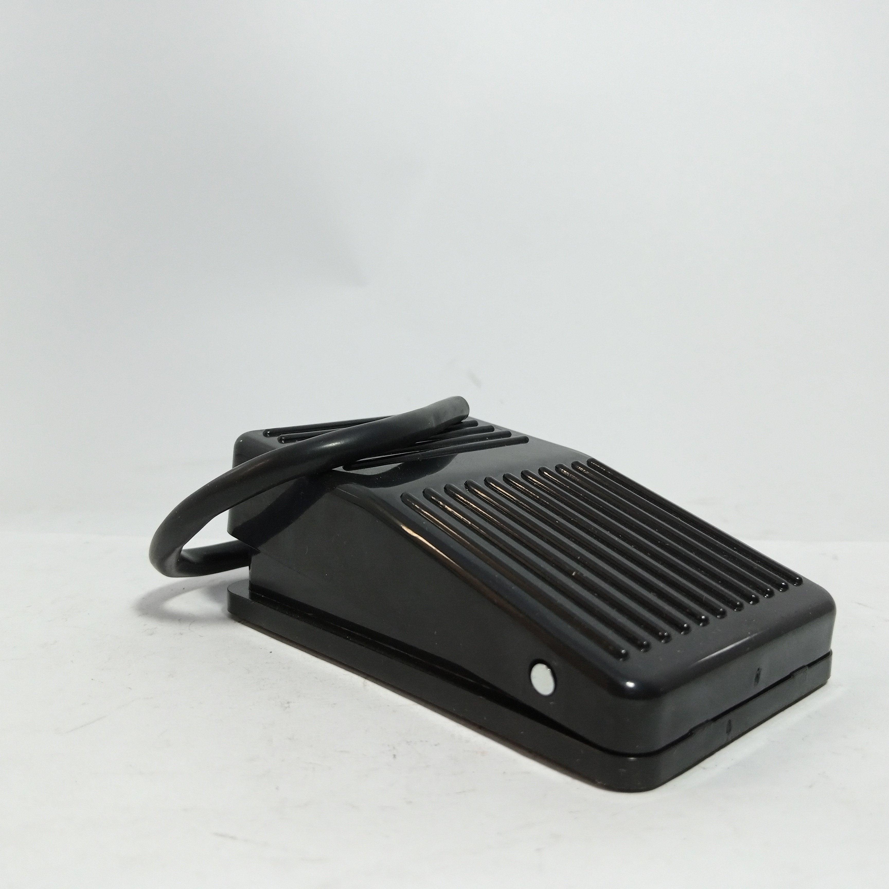 TFS-01 FS-1 Black Plastic Footswitch Quality Assurance in Pakistan